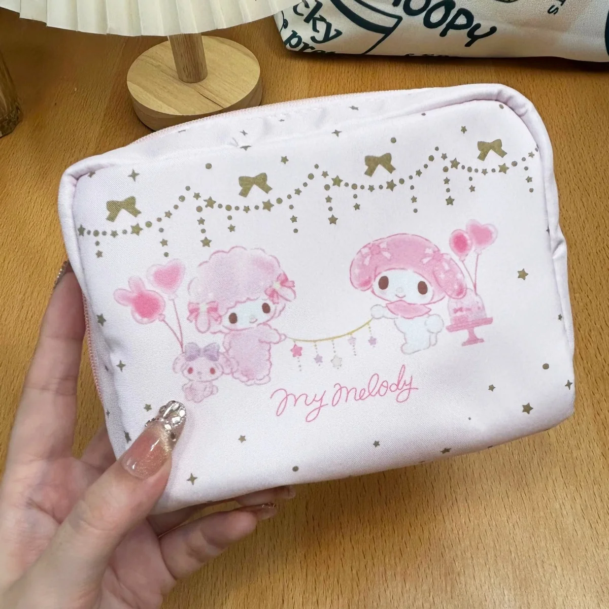 Kawaii sanrio anime peripherals cinnamoroll clutch cosmetic bag my melody cute pencil bag waterproof storage bag for women
Kawaii sanrio anime peripherals cinnamoroll clutch cosmetic bag my melody cute pencil bag waterproof storage bag for women