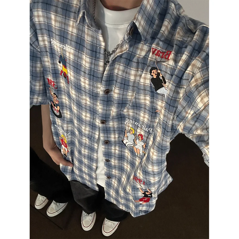 American retro plaid short-sleeved shirt men's summer new loose embroidered shirt design sense plaid couple half sleeve
American retro plaid short-sleeved shirt men's summer new loose embroidered shirt design sense plaid couple half sleeve
