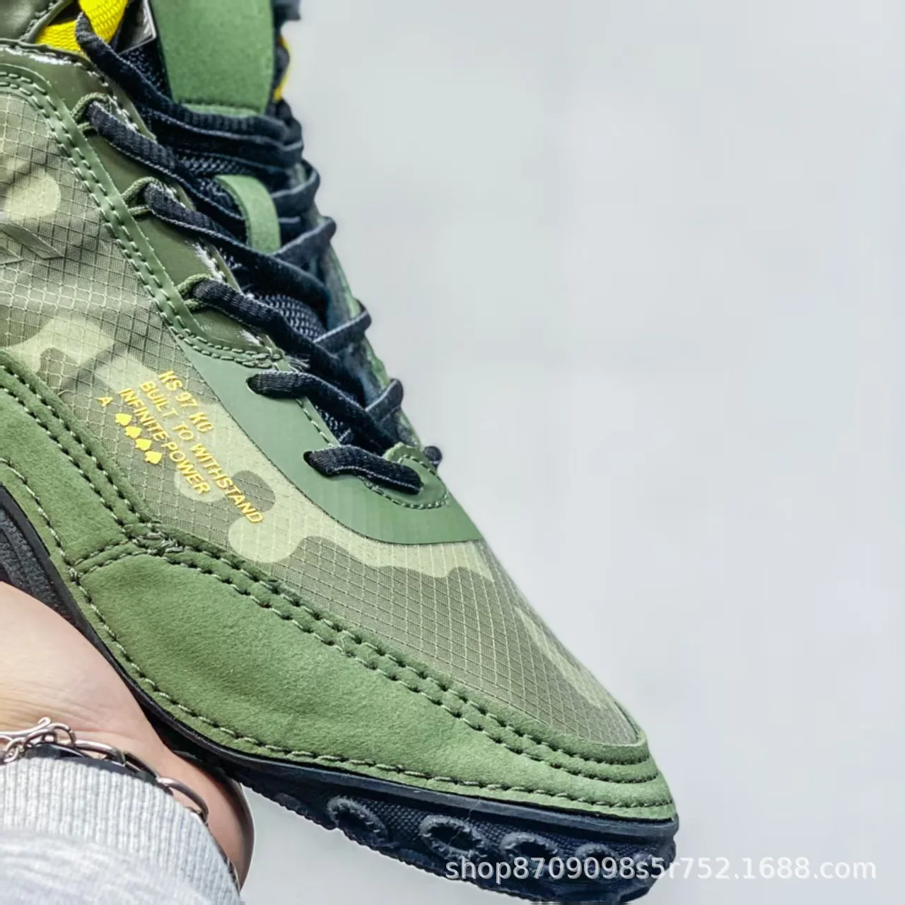 Professional Wrestling Shoes (Unisex) Designer Gym Training Shoes Athletic Sneakers Men's Women's Luxury Brand Boxing Shoes
Professional Wrestling Shoes (Unisex) Designer Gym Training Shoes Athletic Sneakers Men's Women's Luxury Brand Boxing Shoes