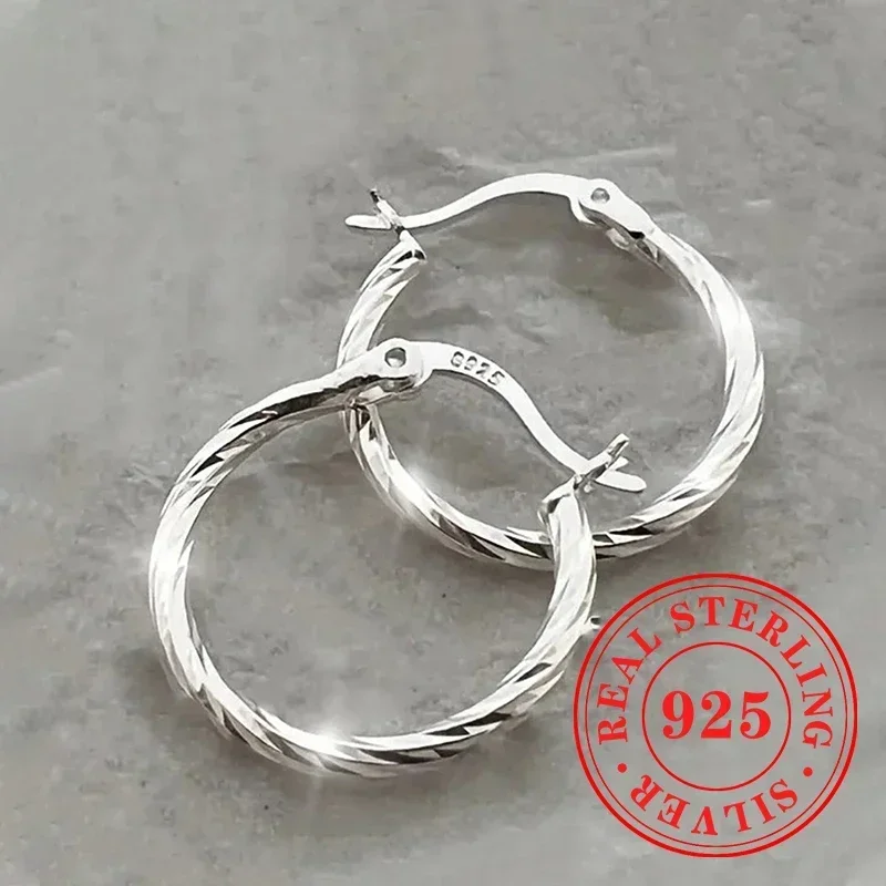 CAOSHI Stylish 925 Sterling Silver Hoop Earrings for Women Modern Fashion Temperament Ear Accessory Dating Anniversary Jewelry
CAOSHI Stylish 925 Sterling Silver Hoop Earrings for Women Modern Fashion Temperament Ear Accessory Dating Anniversary Jewelry