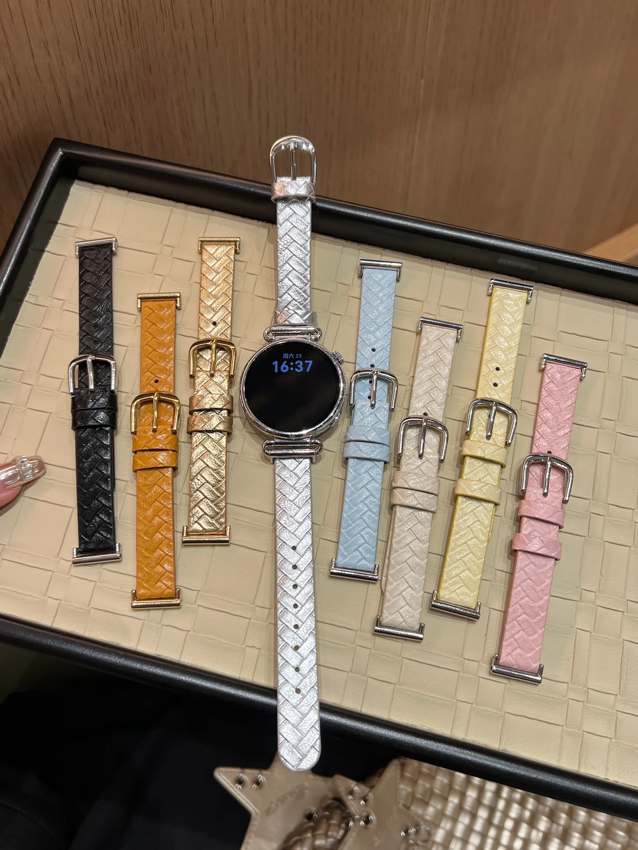 Vintage Braided Strap For Huawei Watch9 10 11Pro Fit3 Fit3Pro Fit4Pro 18/20/22mm Soft Luxury Women Fashion Daily Wrist Accessory
Vintage Braided Strap For Huawei Watch9 10 11Pro Fit3 Fit3Pro Fit4Pro 18/20/22mm Soft Luxury Women Fashion Daily Wrist Accessory