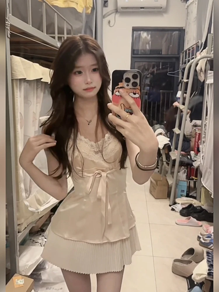 XZY plus Size Gentlewoman Sle Lace Patchwork Belted Top And Skirt Set Women's Summer Pure Desire Sweet Pleated Skirt
XZY plus Size Gentlewoman Sle Lace Patchwork Belted Top And Skirt Set Women's Summer Pure Desire Sweet Pleated Skirt