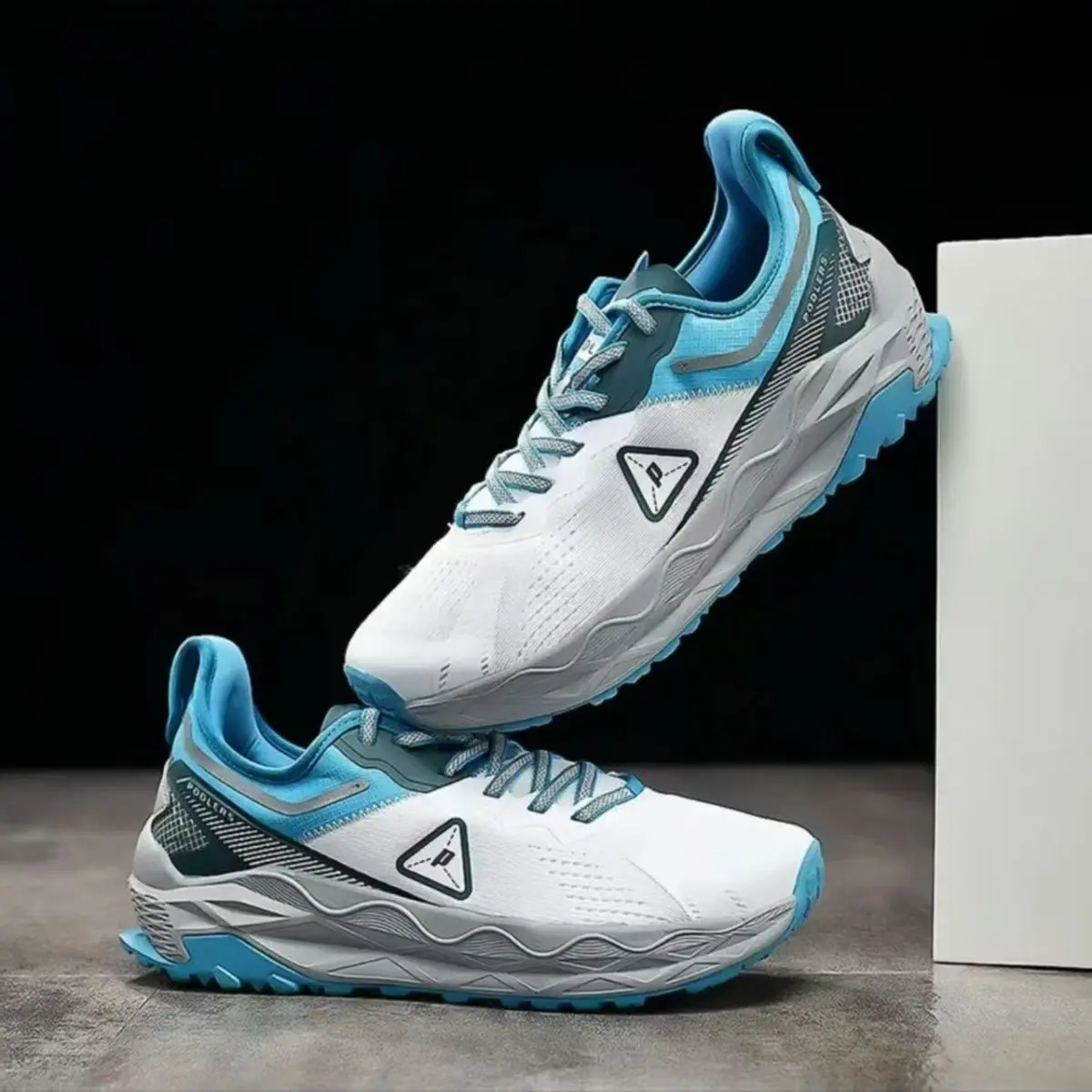 Mens Running Sneakers Lightweight Sneakers Comfortable Breathable Casual Shoes Mens Fashion Shoes Outdoor Walking Shoes
Mens Running Sneakers Lightweight Sneakers Comfortable Breathable Casual Shoes Mens Fashion Shoes Outdoor Walking Shoes