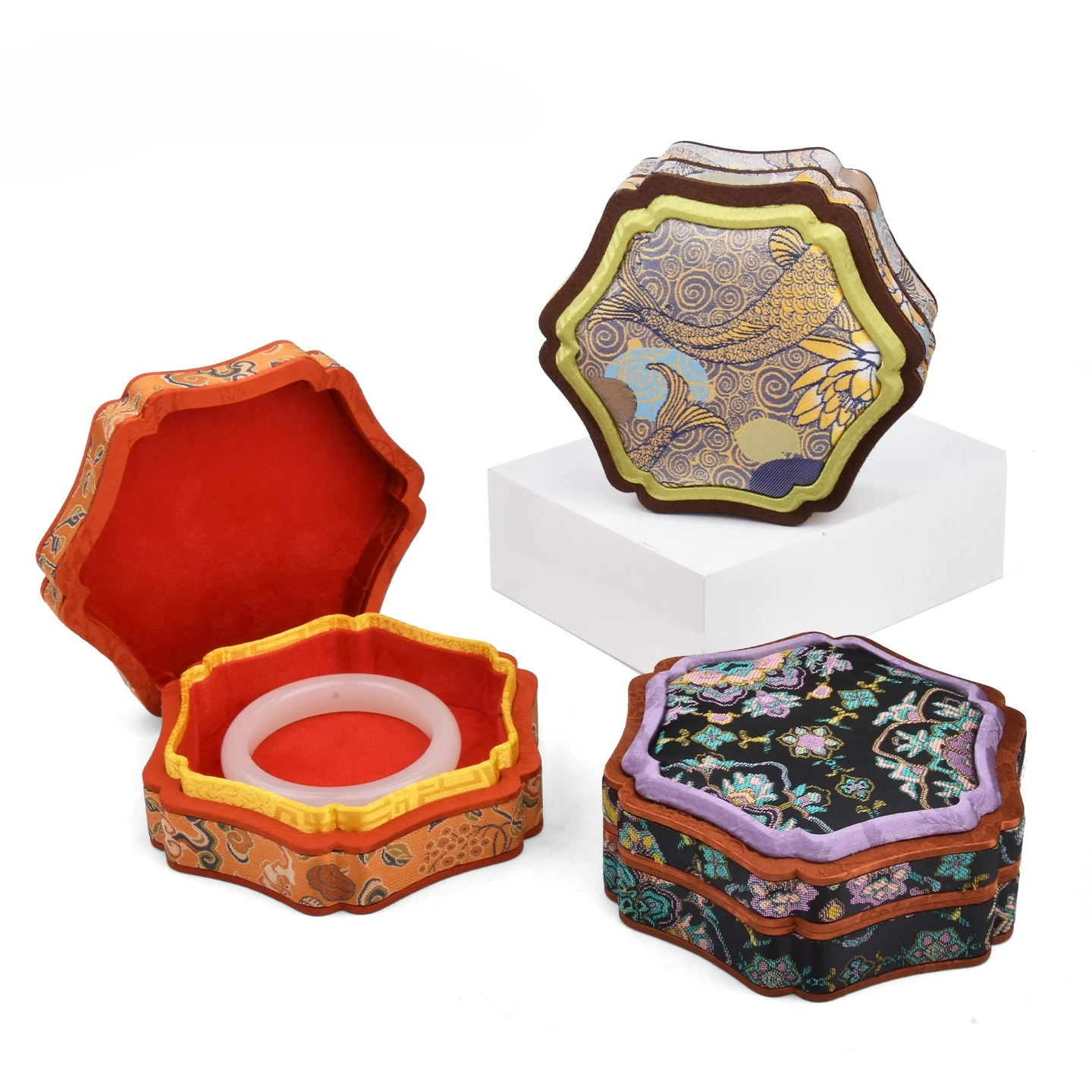 Jewelry box, bracelet, pendant, jewelrystorage box, gift brocade toy packaging box
Jewelry box, bracelet, pendant, jewelrystorage box, gift brocade toy packaging box