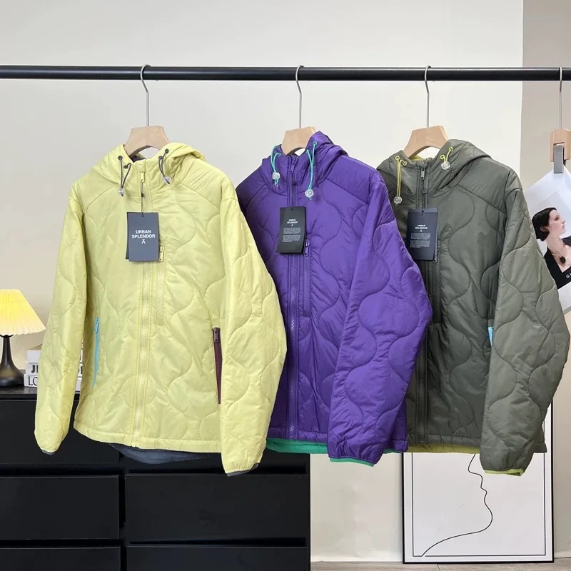 Winter Outdoor Hooded Cotton Jacket Interlayer Zipper Stitching Thermal Sandwich Color Block Long Sleeve Ladies Coat
Winter Outdoor Hooded Cotton Jacket Interlayer Zipper Stitching Thermal Sandwich Color Block Long Sleeve Ladies Coat