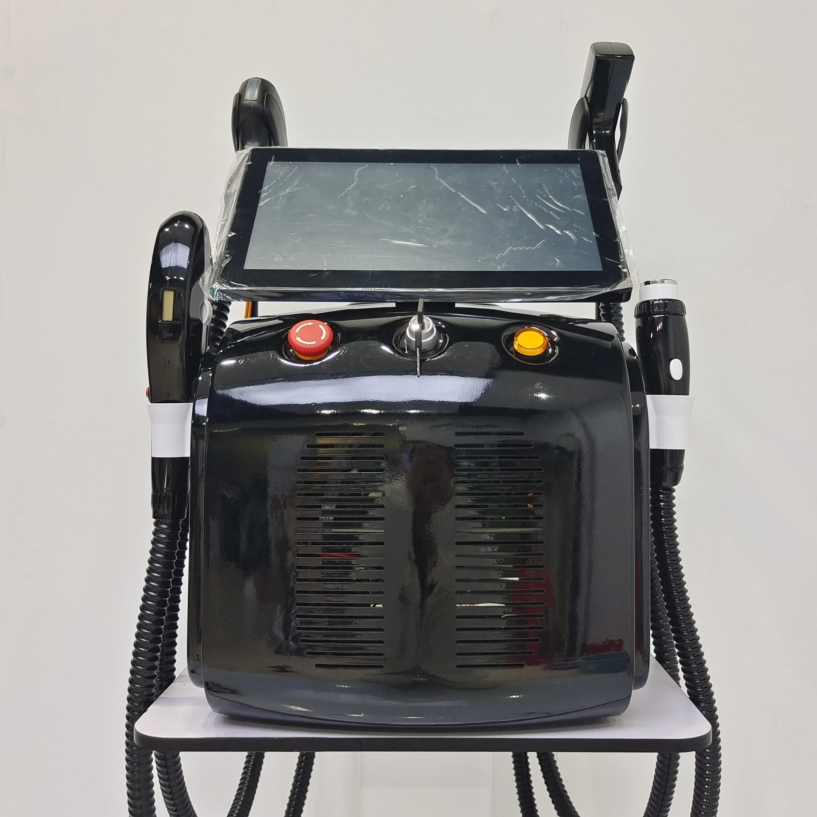 4-in-1 Diode Ice Titanium Laser Hair Removal Machine 4000W 755/808/1064/940nm Multiple Wavelength Options for Body Hair Removal
4-in-1 Diode Ice Titanium Laser Hair Removal Machine 4000W 755/808/1064/940nm Multiple Wavelength Options for Body Hair Removal