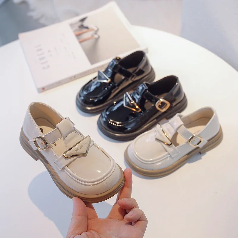 Girls' Retro Soft Sole Princess Single Shoe Children's New Casual Walking Flat Shoes
Girls' Retro Soft Sole Princess Single Shoe Children's New Casual Walking Flat Shoes