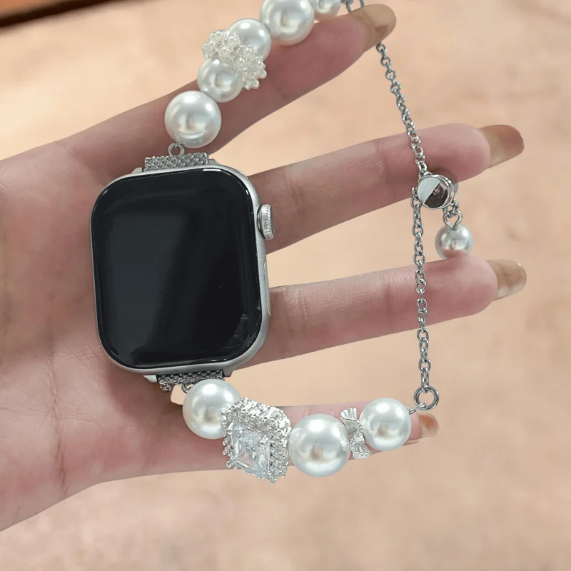 New minimalist metal strap compatible with iWatch Strap 38mm 40mm 41mm 42mm 44mm 45mm 49mm Fashion Strap
New minimalist metal strap compatible with iWatch Strap 38mm 40mm 41mm 42mm 44mm 45mm 49mm Fashion Strap