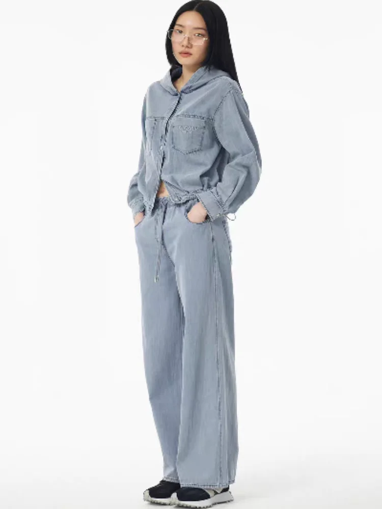 Skin-Friendly Casual Loose Women's Denim Jaet with Hood 2025 Summer New Sle Korean Sle Faion Set Long Sve Zipper
Skin-Friendly Casual Loose Women's Denim Jaet with Hood 2025 Summer New Sle Korean Sle Faion Set Long Sve Zipper