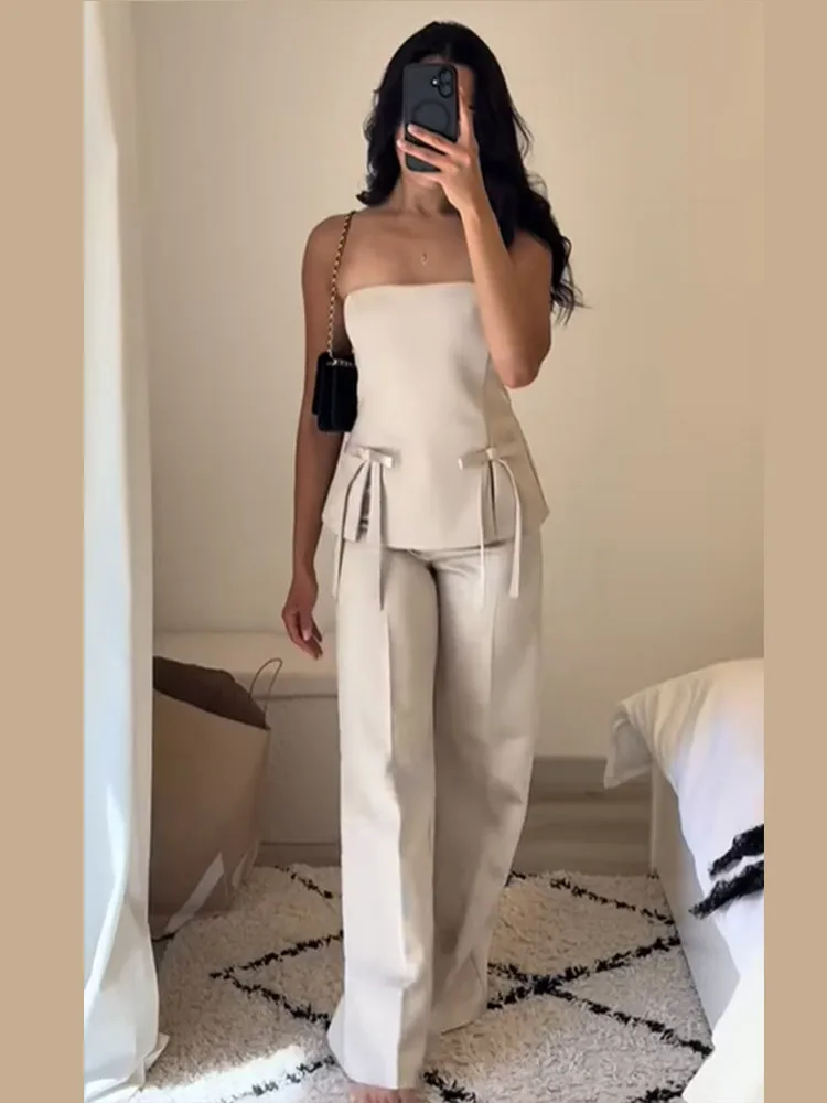 2025 Summer Women Satin Vest Pant Set Strapless Bow Blouse High Waist Wide Leg Trouser Casual Holiday Outfit High Street Fashion
2025 Summer Women Satin Vest Pant Set Strapless Bow Blouse High Waist Wide Leg Trouser Casual Holiday Outfit High Street Fashion