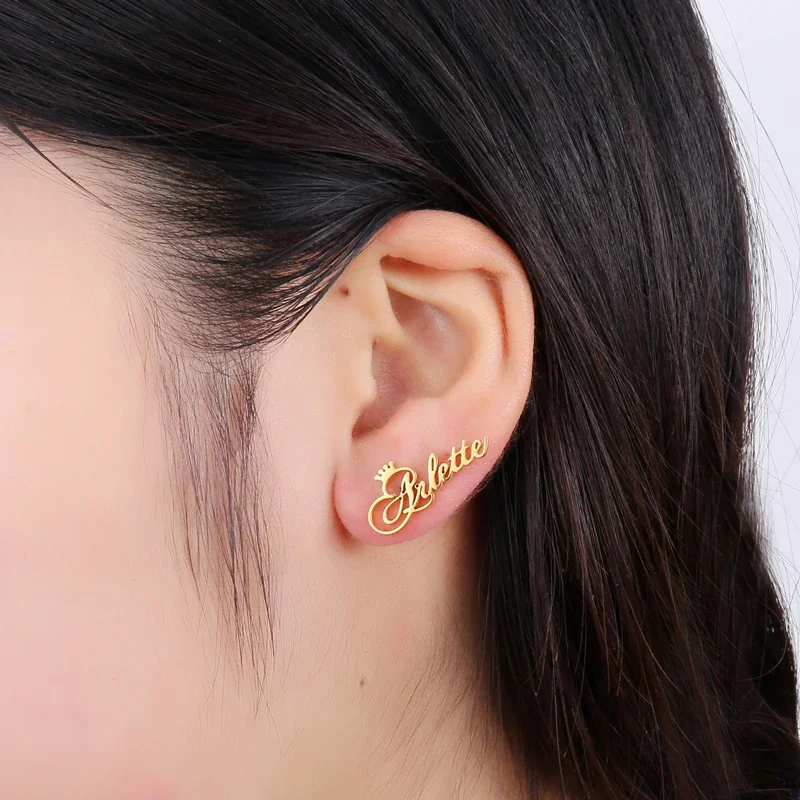 LOVE&NAME Personalized Name Earring for Women Stainless Steel Custom Cursive Font Nameplate Stud Earring Friend Jewelry Gift
LOVE&NAME Personalized Name Earring for Women Stainless Steel Custom Cursive Font Nameplate Stud Earring Friend Jewelry Gift