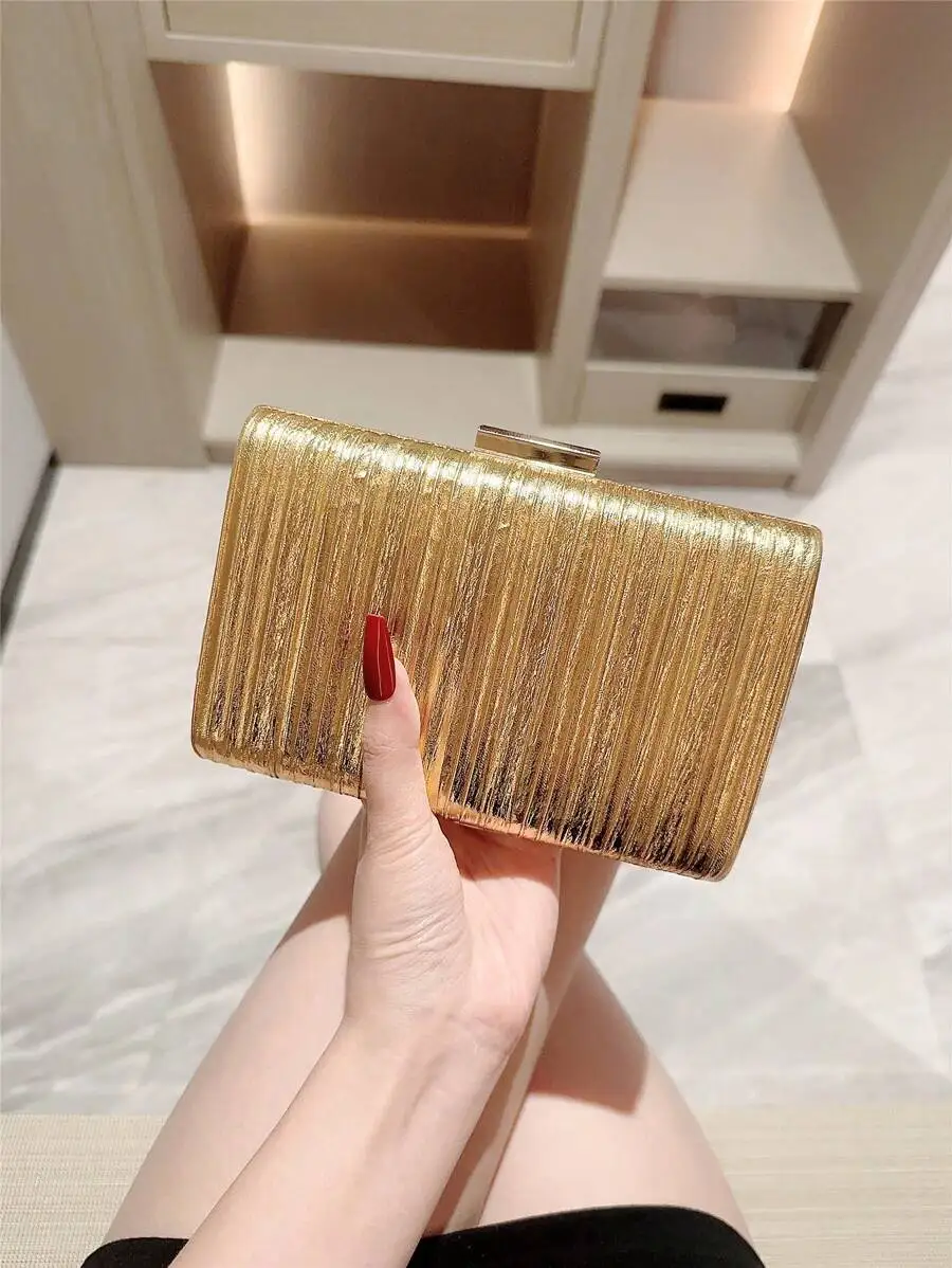Elegant Gold-Tone Clutch Bag For Evening Party Dinner Banquet
Elegant Gold-Tone Clutch Bag For Evening Party Dinner Banquet