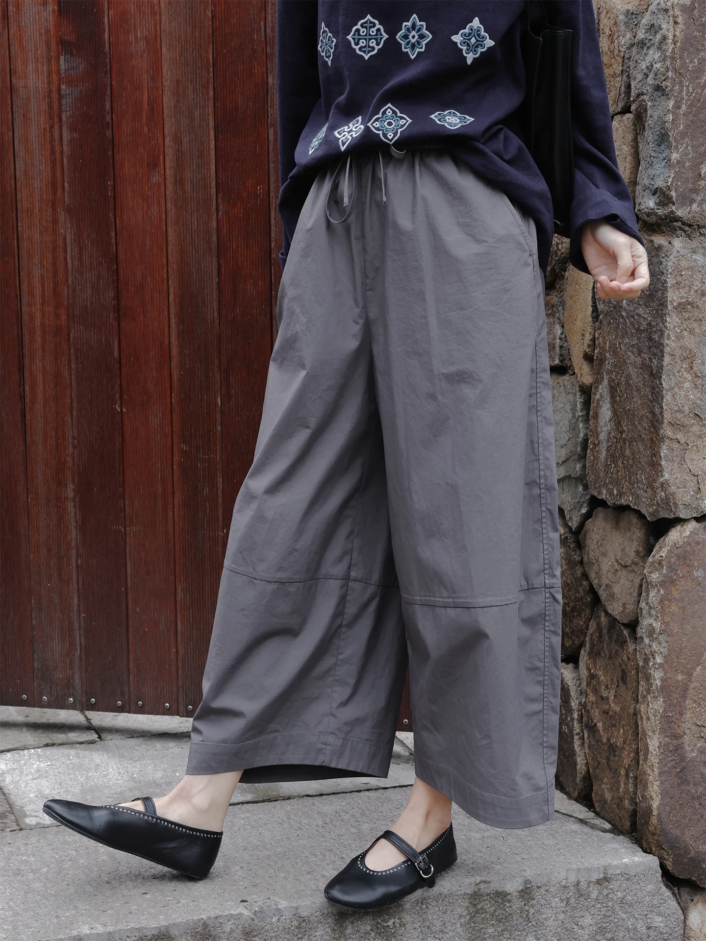 Loose Wide Leg Pants Women's Cotton Elastic Waist TT Morning Iris Spring Loose Style Casual Straight Cut Trousers
Loose Wide Leg Pants Women's Cotton Elastic Waist TT Morning Iris Spring Loose Style Casual Straight Cut Trousers