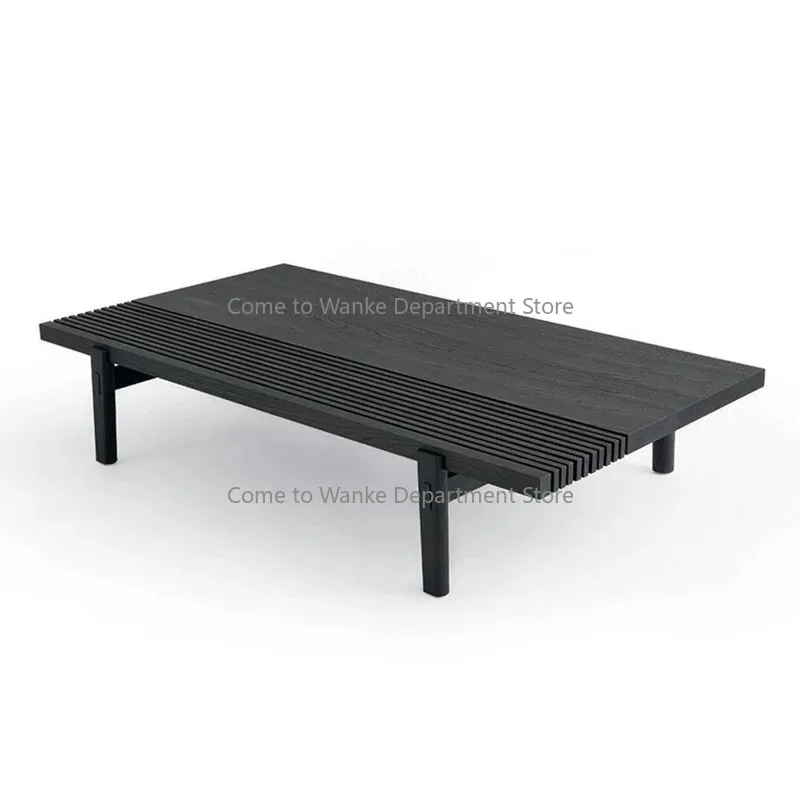 All solid wood coffee table is simple
All solid wood coffee table is simple