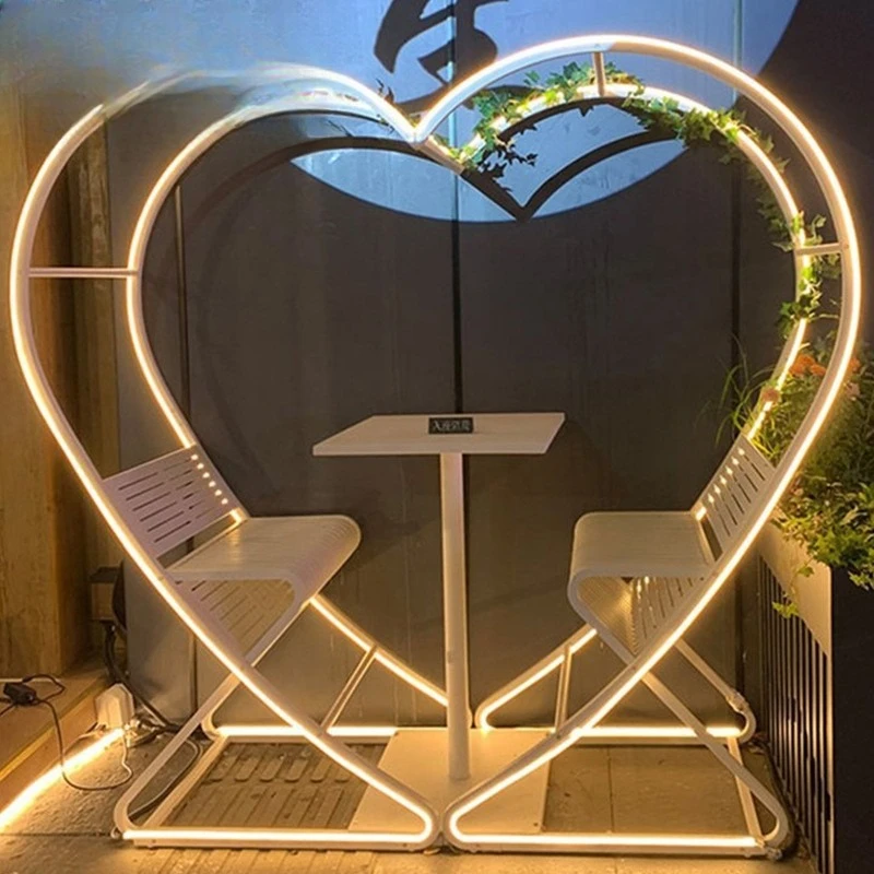 Bed and breakfast villa outdoor tables and chairs outdoor creative heart card seat combination Internet celebrity scenic
Bed and breakfast villa outdoor tables and chairs outdoor creative heart card seat combination Internet celebrity scenic