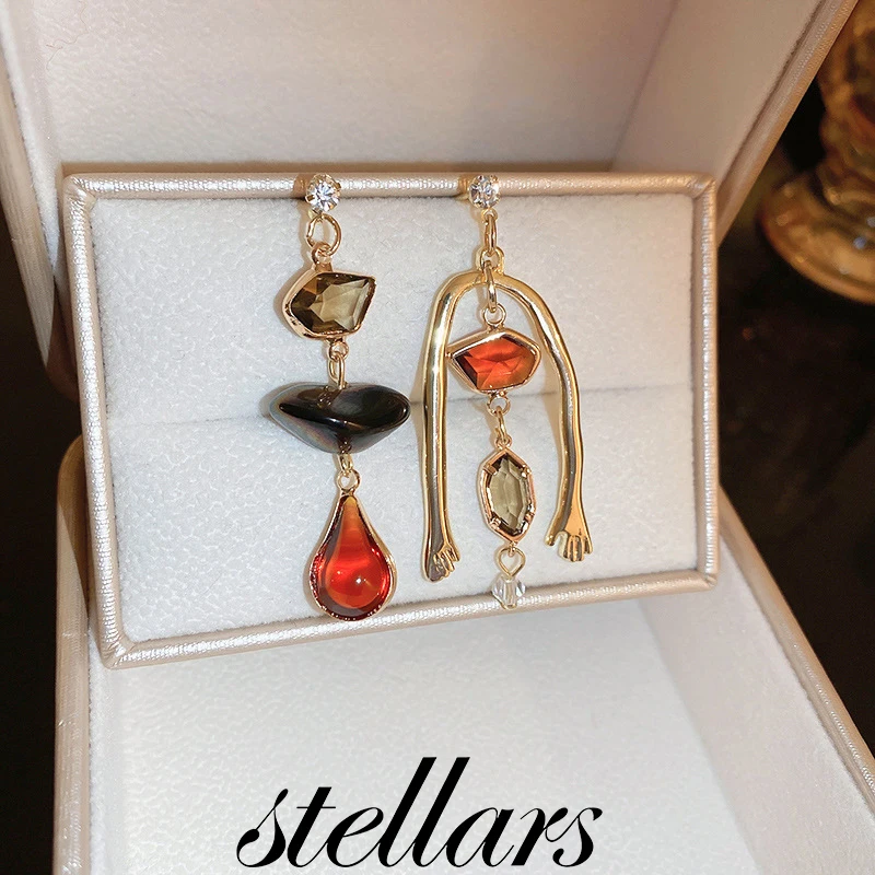 Retro Women's Silver Needle Earrings, Niche Artistic Minimalist Style Asymmetrical Vintage Earrings Zircon Jewelry
Retro Women's Silver Needle Earrings, Niche Artistic Minimalist Style Asymmetrical Vintage Earrings Zircon Jewelry