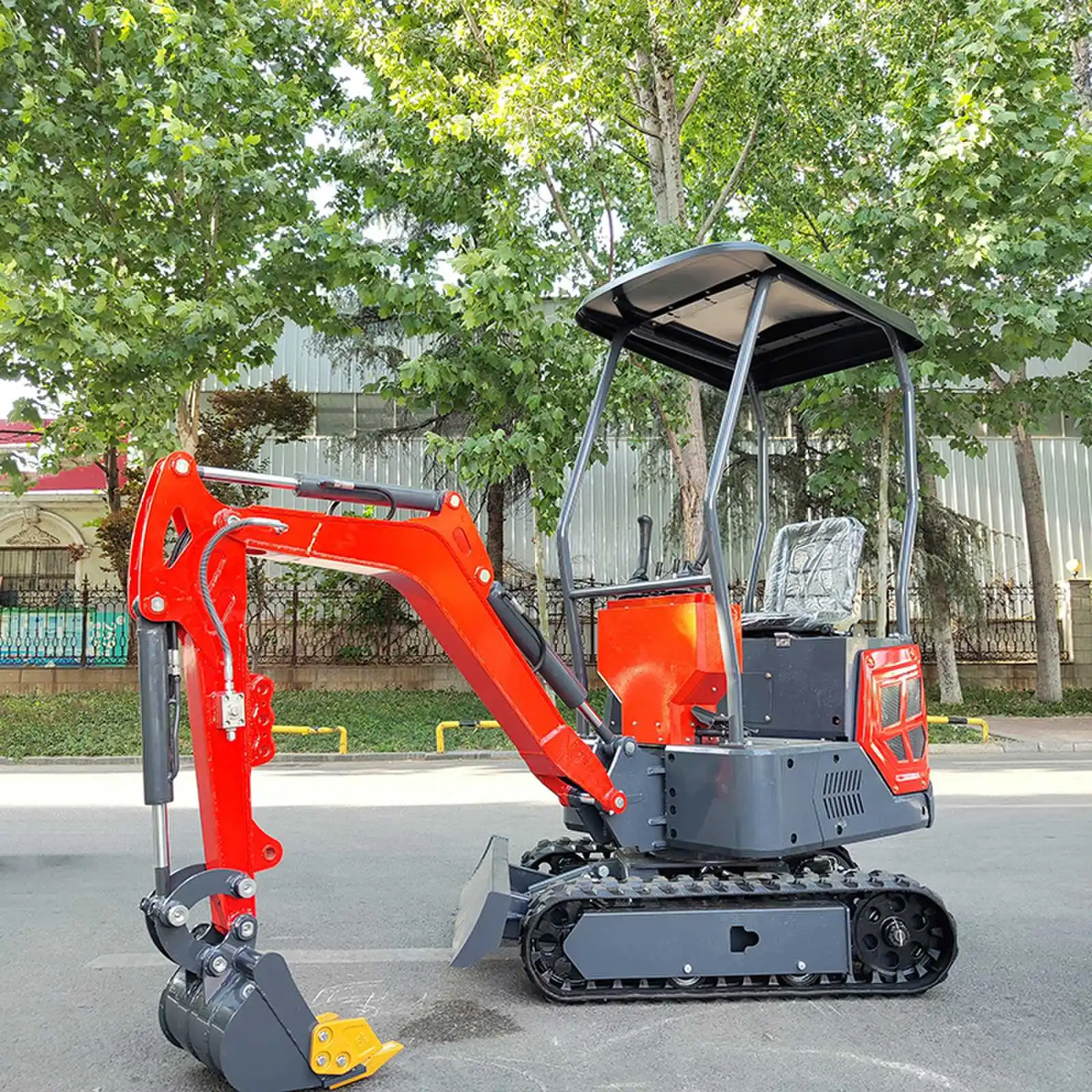Customized Farm Small Excavator For Sale 3.5 Ton Crawler Micro Digger 1 ton 2 ton Hydraulic Mini Excavator EPA Engine
Customized Farm Small Excavator For Sale 3.5 Ton Crawler Micro Digger 1 ton 2 ton Hydraulic Mini Excavator EPA Engine