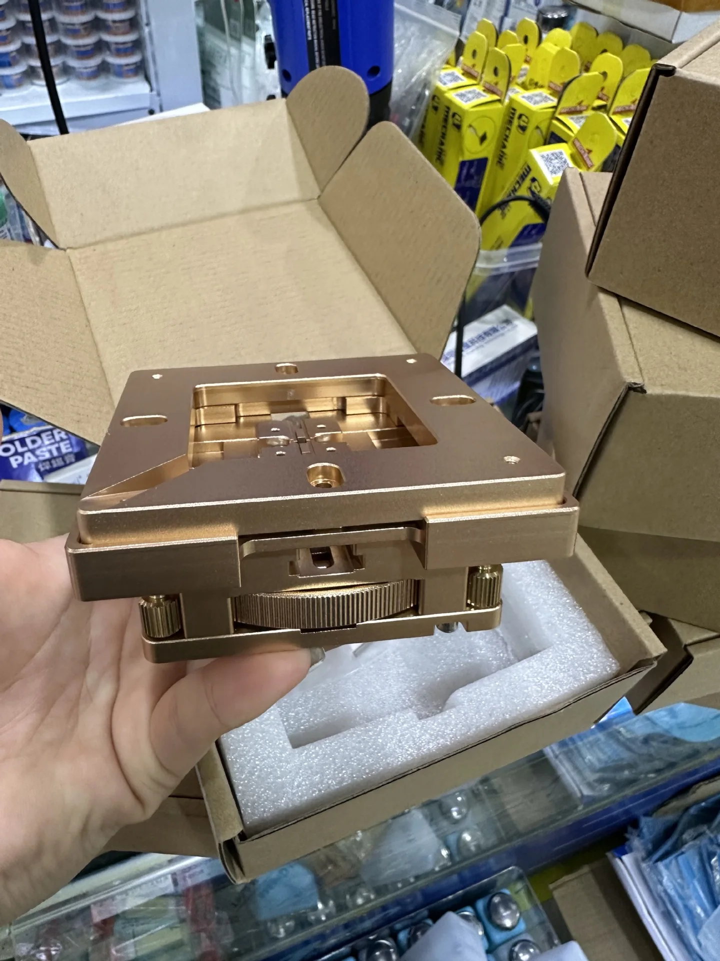 ЛУЧШИЙ продавать новый модернизированный чип BGA для быстрого позиционирования, универсальный стол для посадки шариков, шарик для припоя, ремонтный стол для посадки BGA 80 90
ЛУЧШИЙ продавать новый модернизированный чип BGA для быстрого позиционирования, универсальный стол для посадки шариков, шарик для припоя, ремонтный стол для посадки BGA 80 90