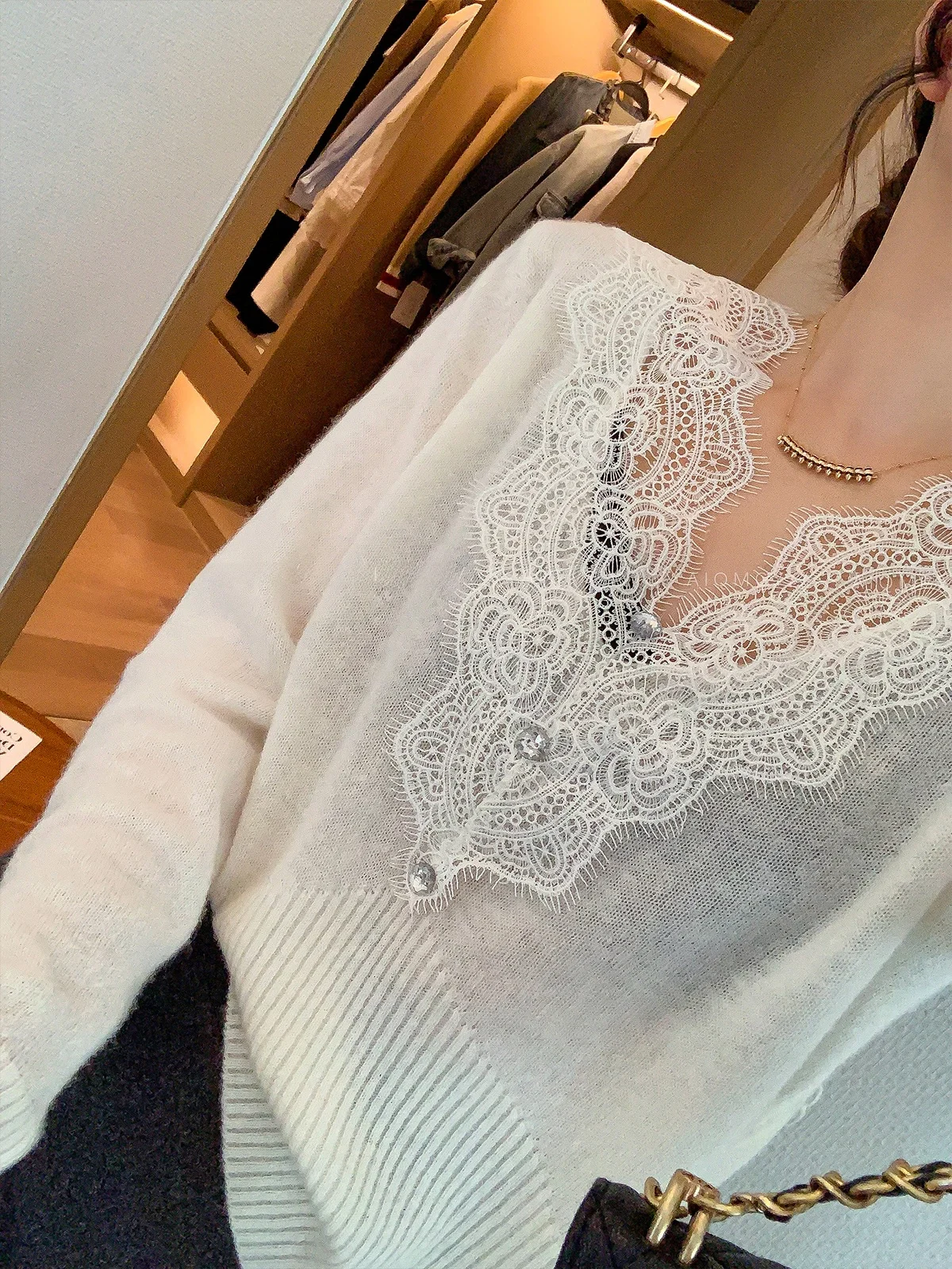 Женский вязаный шерстяной топ Love Devil Fi с кружевными вставками и длинными рукавами, дизайн Mibeige, весна 2026, для повседневной носки, свободный крой
Женский вязаный шерстяной топ Love Devil Fi с кружевными вставками и длинными рукавами, дизайн Mibeige, весна 2026, для повседневной носки, свободный крой