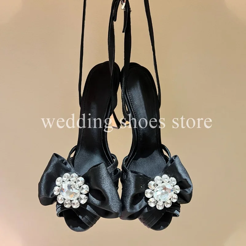 Rhinestone Bow High Heels for Women Silk Genuine Leather Sandals Stiletto Heels Luxury Wedding Party Woman Sandals 10CM
Rhinestone Bow High Heels for Women Silk Genuine Leather Sandals Stiletto Heels Luxury Wedding Party Woman Sandals 10CM