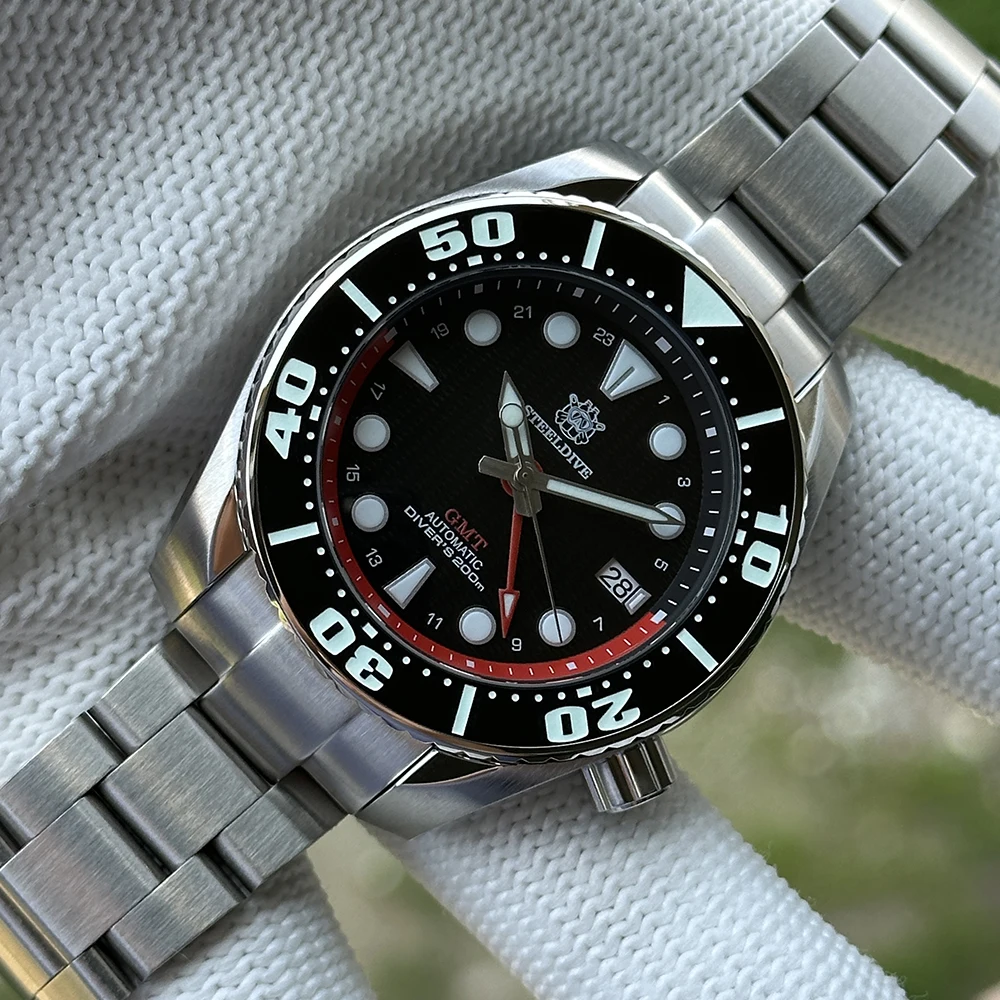 STEELDIVE 2025 New GMT Men's Watch Luxury Sapphire Automatic Mechanical Watch 44.9MM Stainless Steel 200M Waterproof Dive Watch
STEELDIVE 2025 New GMT Men's Watch Luxury Sapphire Automatic Mechanical Watch 44.9MM Stainless Steel 200M Waterproof Dive Watch