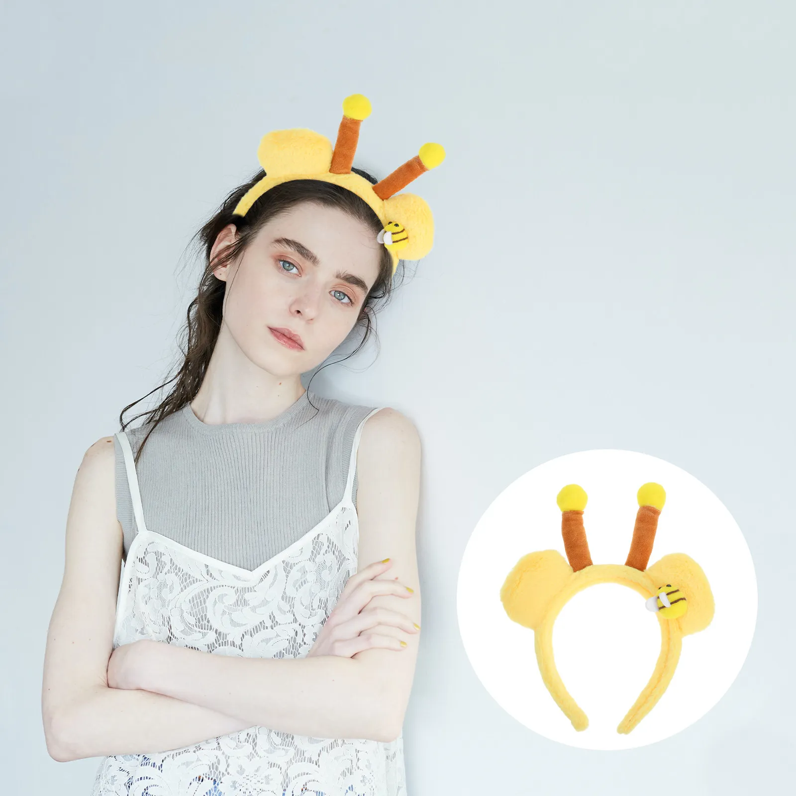 Cute Bear Ears Headband Soft Comfortable Halloween Party Costume Hairband for Women Animal Ear Accessories
Cute Bear Ears Headband Soft Comfortable Halloween Party Costume Hairband for Women Animal Ear Accessories