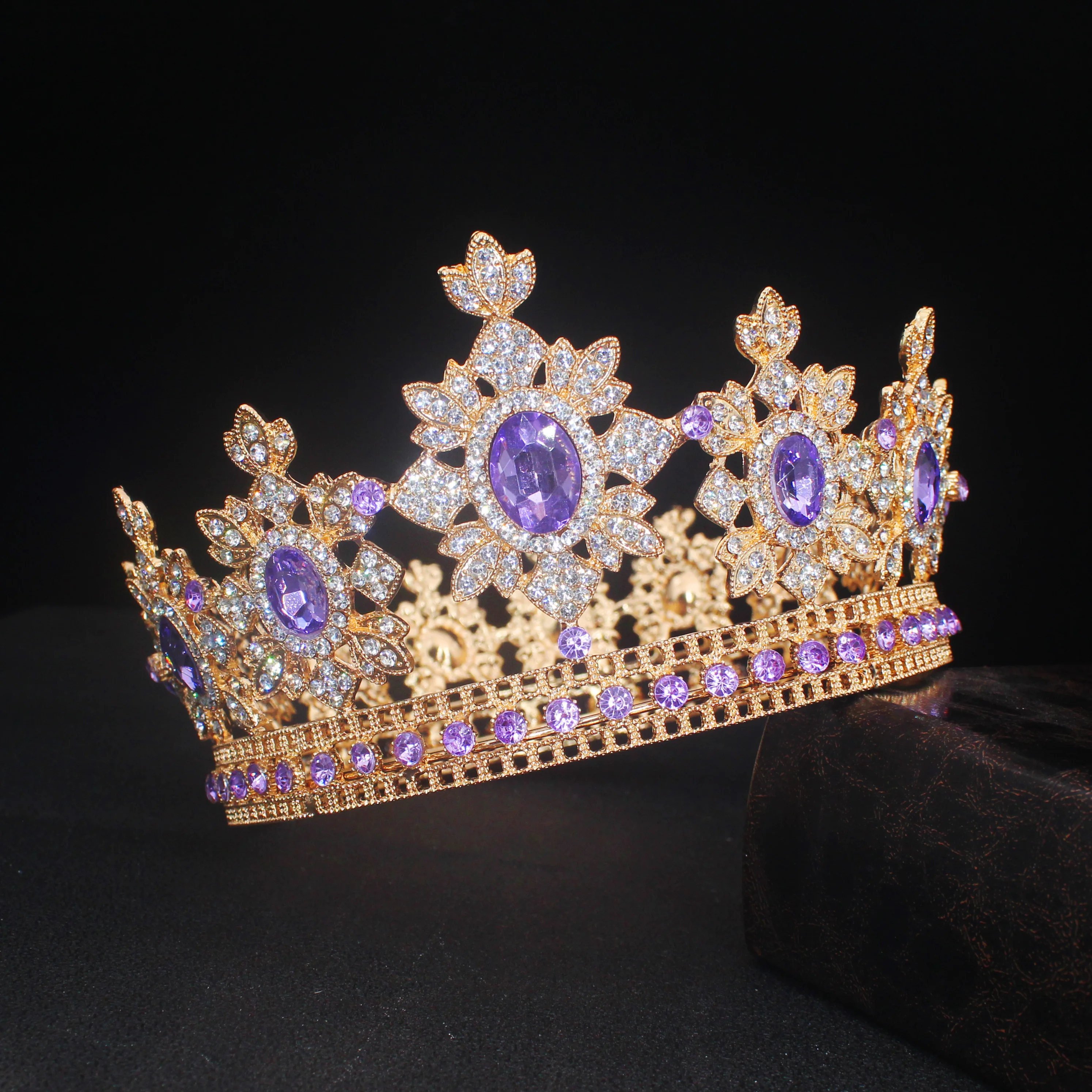 Royal Crystal Queen King Tiara and Crown Bridal Diadem Women Pageant Prom Headpiece Wedding Bride Hair Jewelry Accessories
Royal Crystal Queen King Tiara and Crown Bridal Diadem Women Pageant Prom Headpiece Wedding Bride Hair Jewelry Accessories