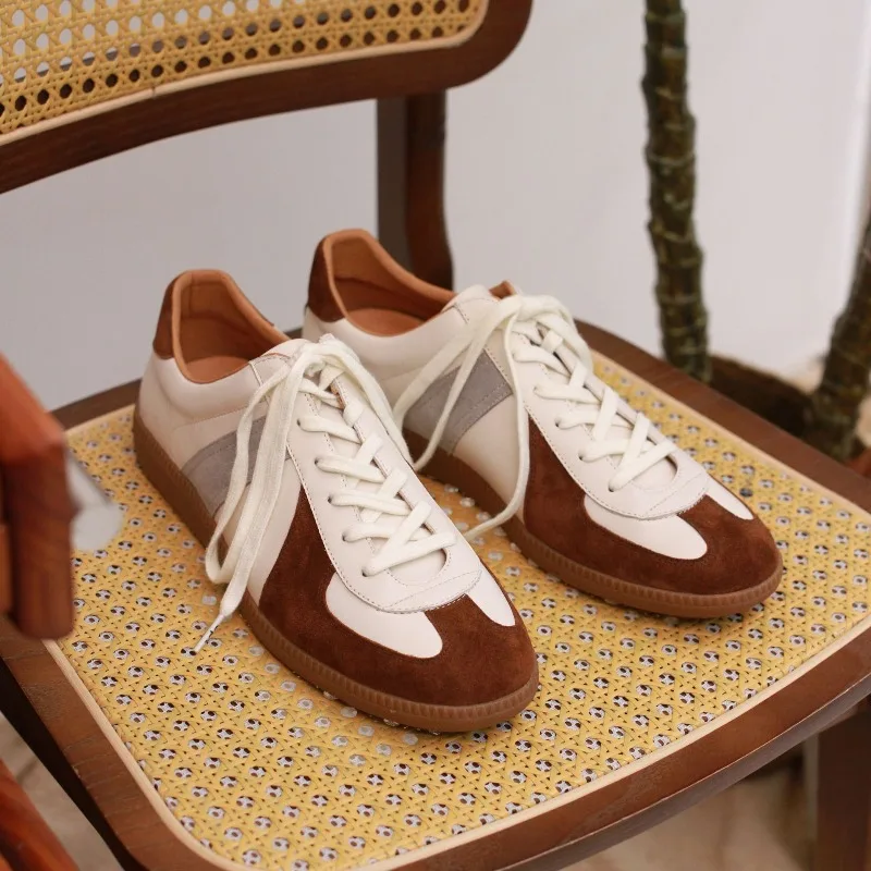 Мужская кожаная повседневная обувь с ремешками на плоской подошве. Удобная универсальная обувь для повседневной носки. Модная мужская обувь.
Мужская кожаная повседневная обувь с ремешками на плоской подошве. Удобная универсальная обувь для повседневной носки. Модная мужская обувь.