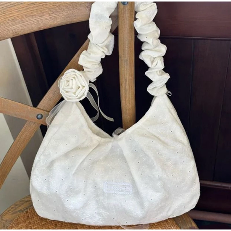 Korean Lace Trim Decor Shoulder Bag Three-dimensional Rose Canvas Bag Large Capacity Pleated Tote Fashion Women's Handbag
Korean Lace Trim Decor Shoulder Bag Three-dimensional Rose Canvas Bag Large Capacity Pleated Tote Fashion Women's Handbag