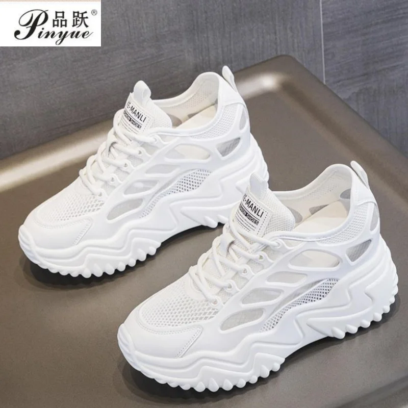 8CM Women Hidden Heels Chunky Sneakers Breathable Lace Up High Platform Shoes Woman Autumn Non-Slip Thick Bottom Casual shoes 40
8CM Women Hidden Heels Chunky Sneakers Breathable Lace Up High Platform Shoes Woman Autumn Non-Slip Thick Bottom Casual shoes 40