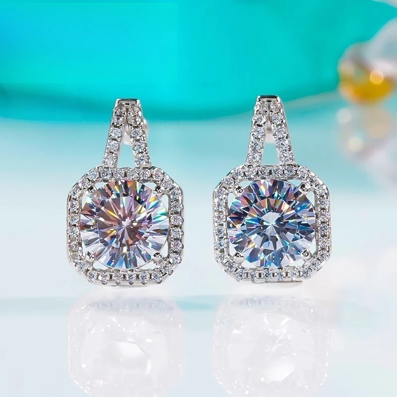 1pair 2Carat Classical Square and Round Moissanite Stud Earrings, Elegant Jewelry for Daily Decoration for Women Men
1pair 2Carat Classical Square and Round Moissanite Stud Earrings, Elegant Jewelry for Daily Decoration for Women Men