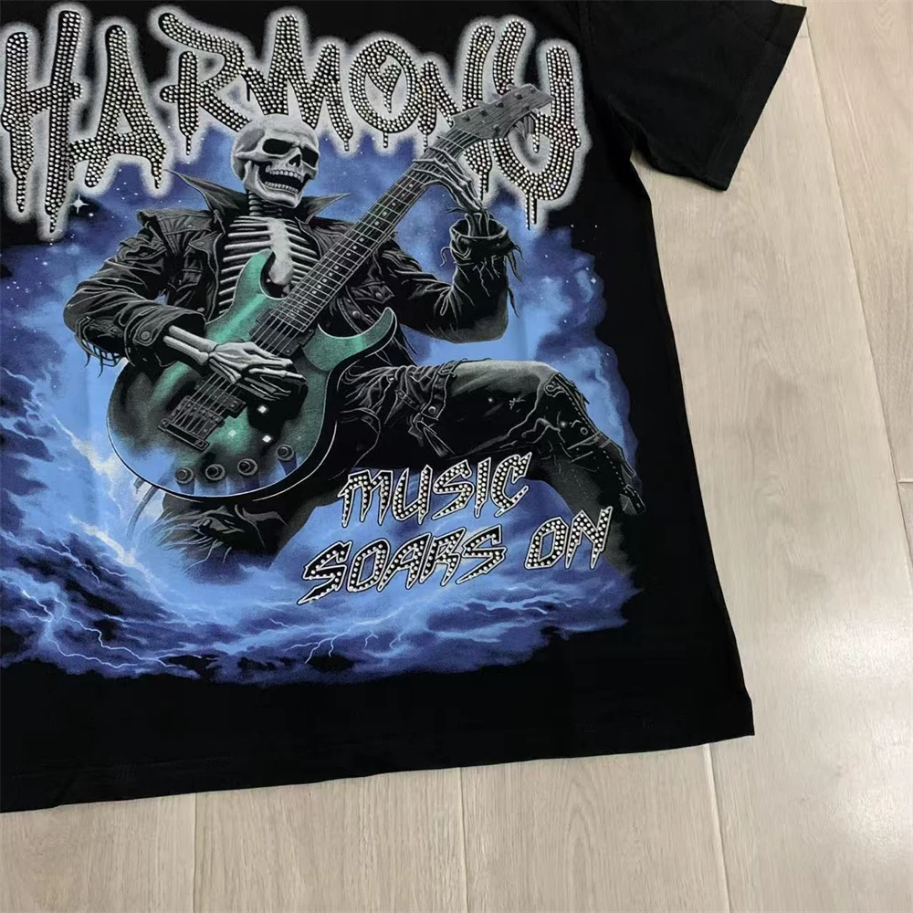 Black HARMONY Rhinestone Music Soars On Skeleton Print Short Sleeved T-shirt T Shirt Men Women High Quality Tee Tops T-Shirt
Black HARMONY Rhinestone Music Soars On Skeleton Print Short Sleeved T-shirt T Shirt Men Women High Quality Tee Tops T-Shirt
