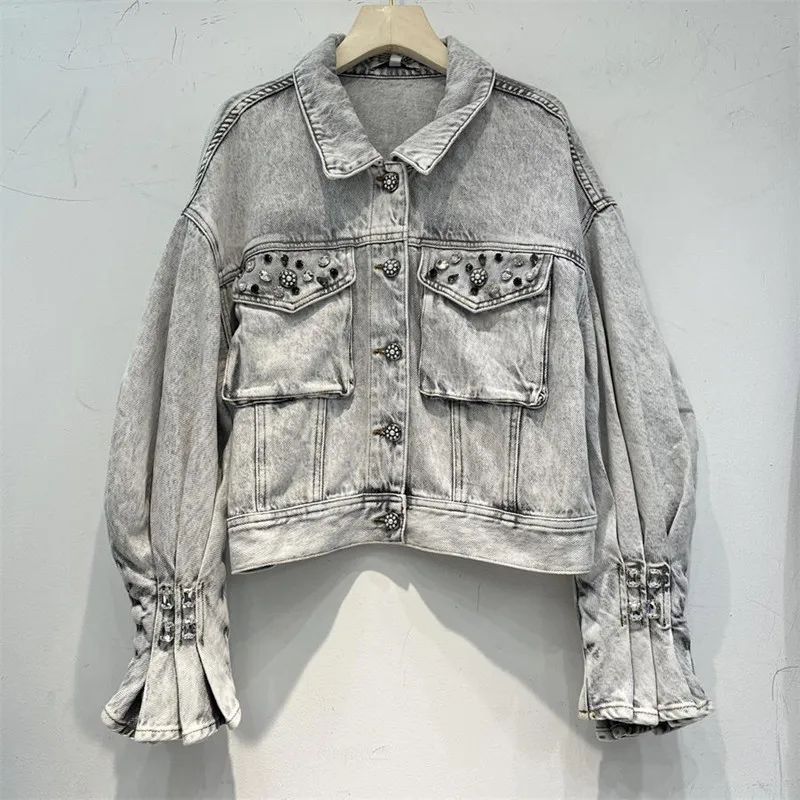 2023 New Spring Vintage Wash Nail Bead Design Denim Jacket Women Fashion Lapel Flare Sleeve Loose Coat q581
2023 New Spring Vintage Wash Nail Bead Design Denim Jacket Women Fashion Lapel Flare Sleeve Loose Coat q581