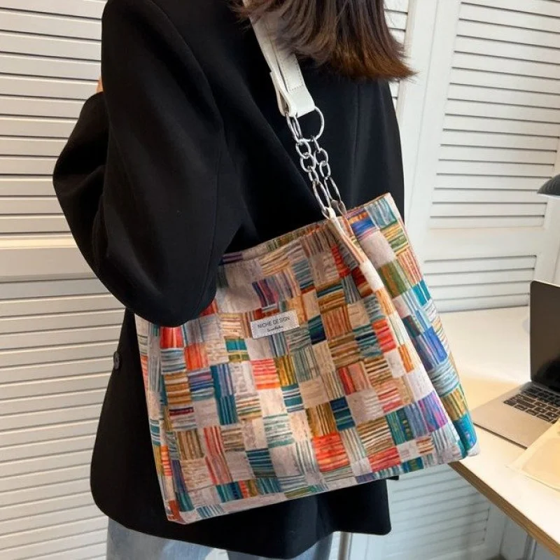 Fashionable Luxury Tote Leather Women's Bag Famous Designer Classic Elegant Crossbody Minimalist Daily Vintage Commuter Bag
Fashionable Luxury Tote Leather Women's Bag Famous Designer Classic Elegant Crossbody Minimalist Daily Vintage Commuter Bag