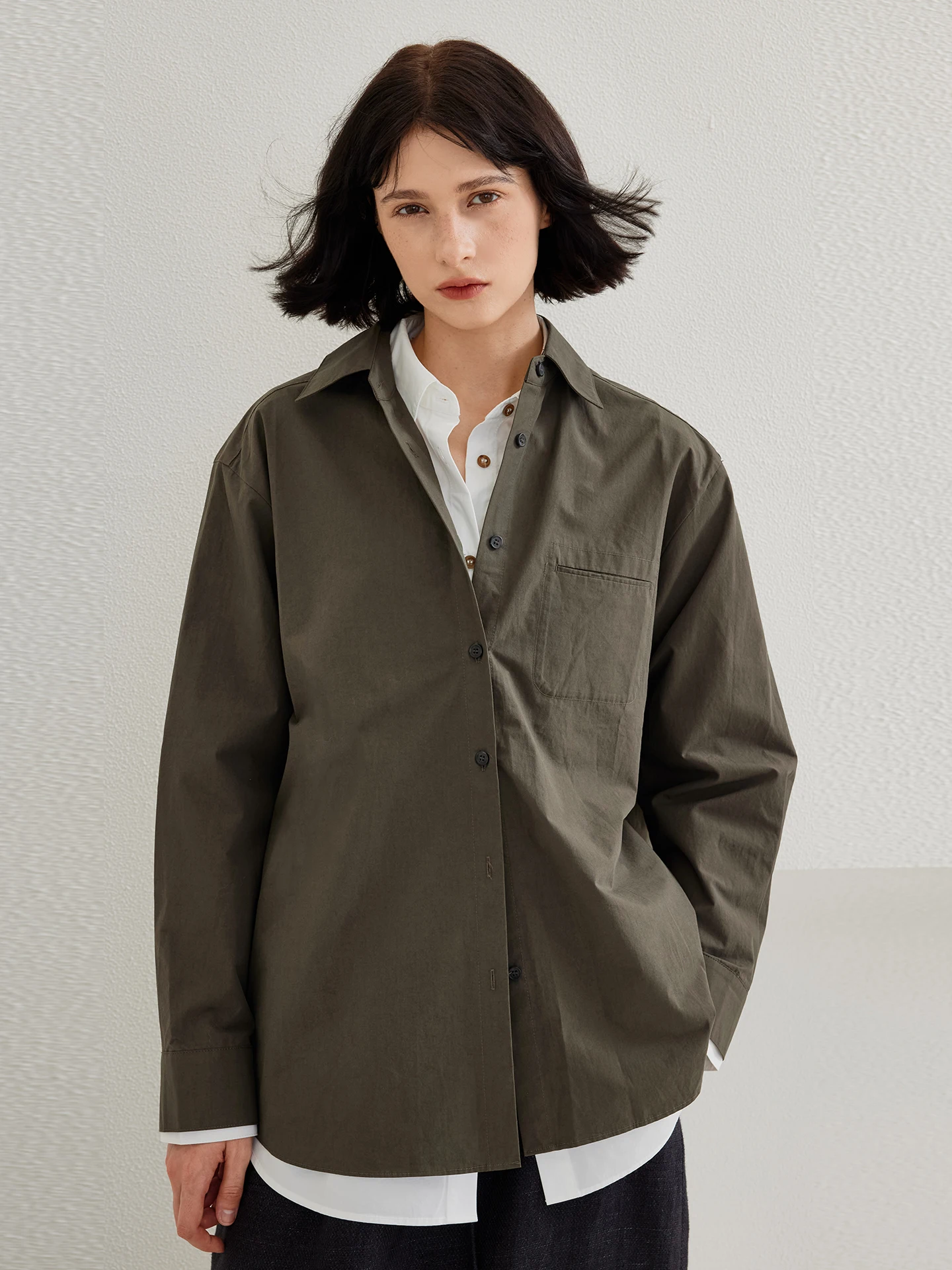 Soft Cotton Long Sleeve Women's Shirt Loose Fit White Commute Open Cardigan Top High End Comfortable Spring Autumn Shirt
Soft Cotton Long Sleeve Women's Shirt Loose Fit White Commute Open Cardigan Top High End Comfortable Spring Autumn Shirt