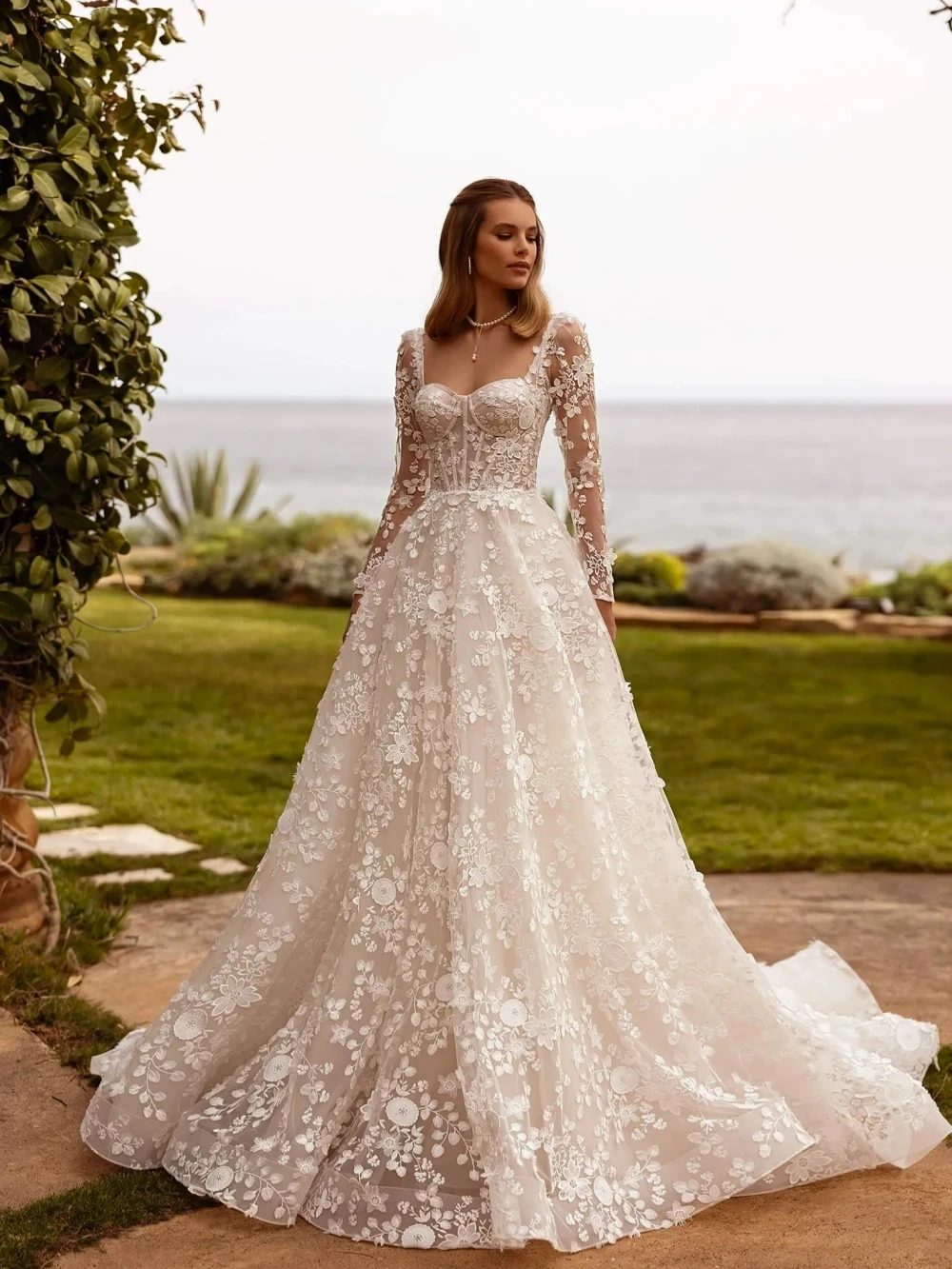 Customized Elegant Lace Appliques Wedding Dress Charming Sweetheart Neck Bridal Gown A-line Long Bride Dresses Vestido de novi
Customized Elegant Lace Appliques Wedding Dress Charming Sweetheart Neck Bridal Gown A-line Long Bride Dresses Vestido de novi