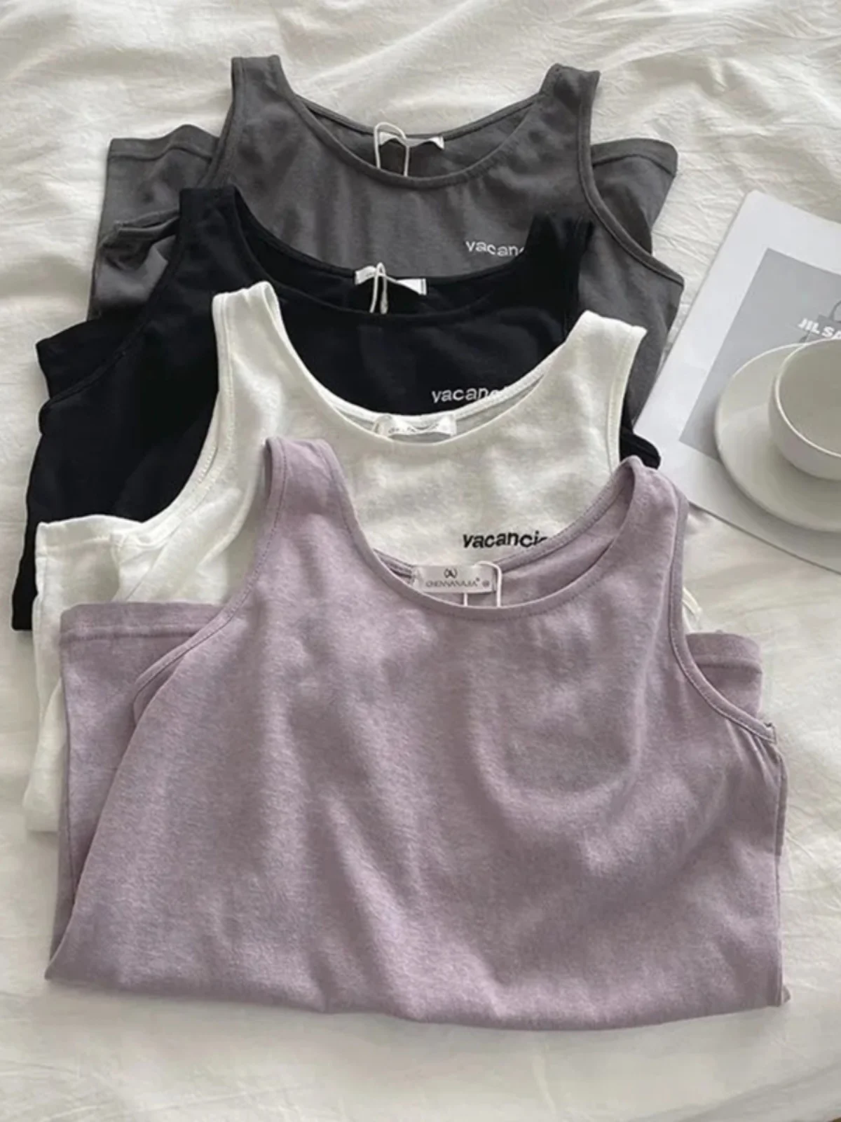 plus Size 300 Pounds High End Slimming Base Layer Tank Top Women Fat MM Summer Loose Casual Inner Wear T-Shirt Trendy
plus Size 300 Pounds High End Slimming Base Layer Tank Top Women Fat MM Summer Loose Casual Inner Wear T-Shirt Trendy