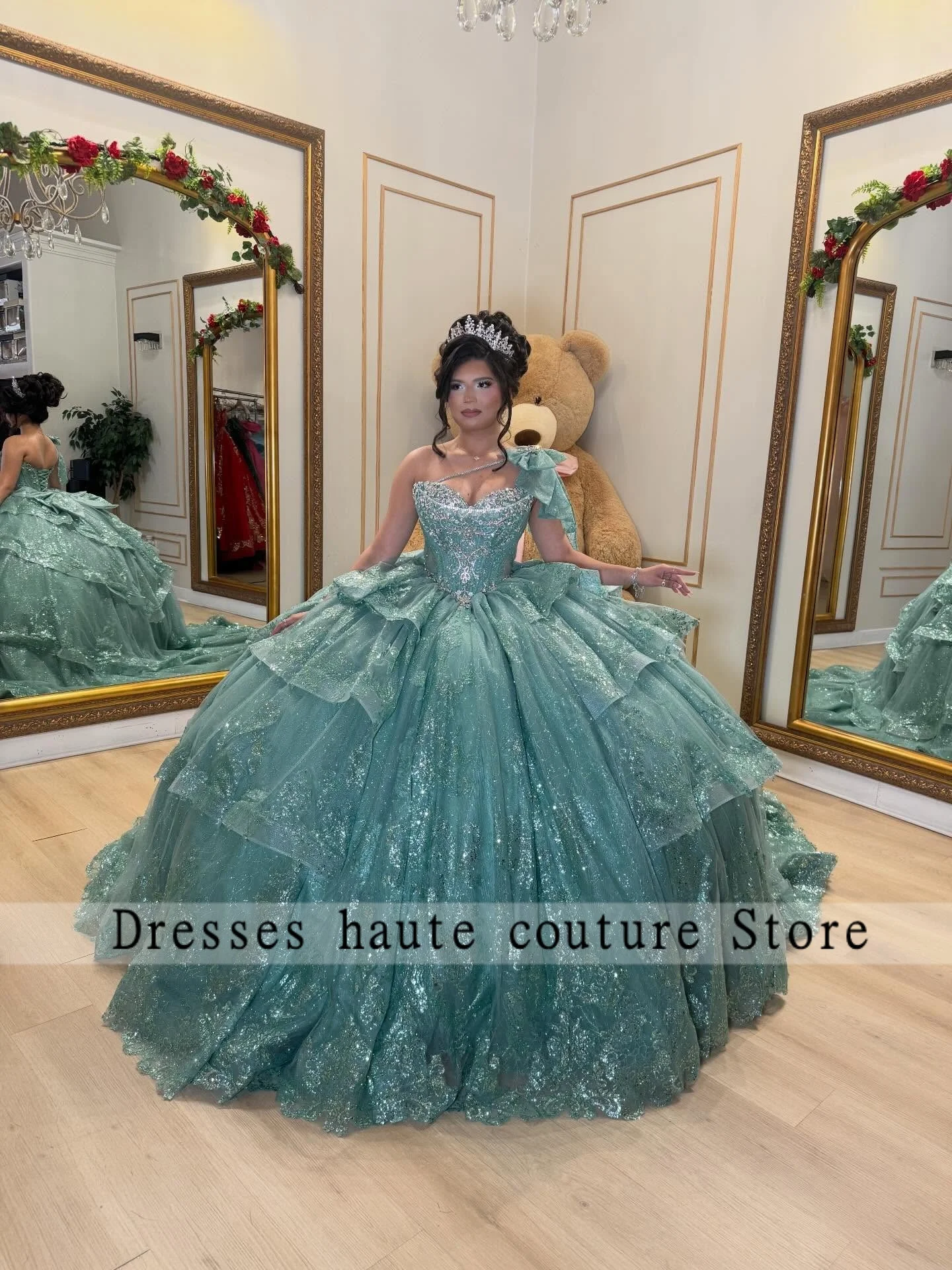 Mint Green One Shoulder Sparkly Layered Ball Gown Vestidos De 15 Anos Quinceanera 2026 Vestidos De Fiesta Elegantes Customized
Mint Green One Shoulder Sparkly Layered Ball Gown Vestidos De 15 Anos Quinceanera 2026 Vestidos De Fiesta Elegantes Customized