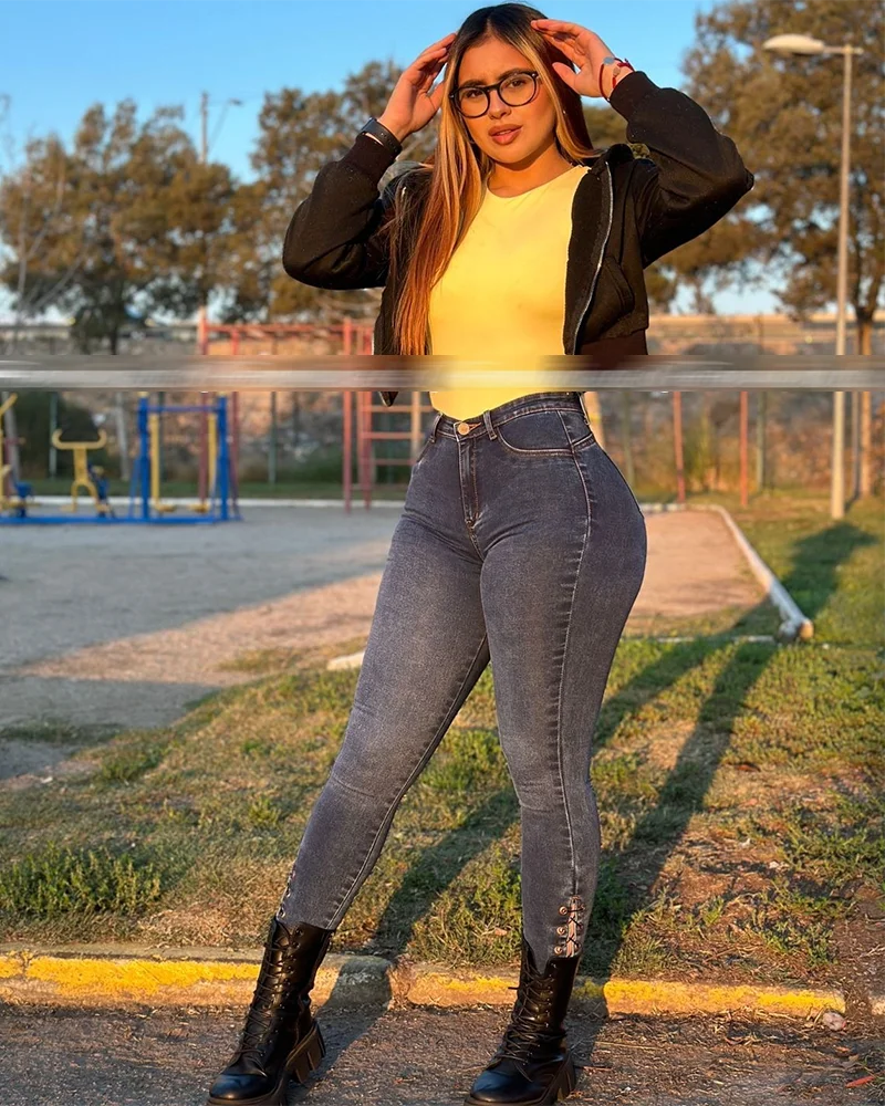 Sexy Shaping Slim Fit Butt Lift Wrap Hips Skinny Stretch High Waist Women's Jeans Trendy Denim Pants Y2k Streetwear 2024 Bottoms
Sexy Shaping Slim Fit Butt Lift Wrap Hips Skinny Stretch High Waist Women's Jeans Trendy Denim Pants Y2k Streetwear 2024 Bottoms