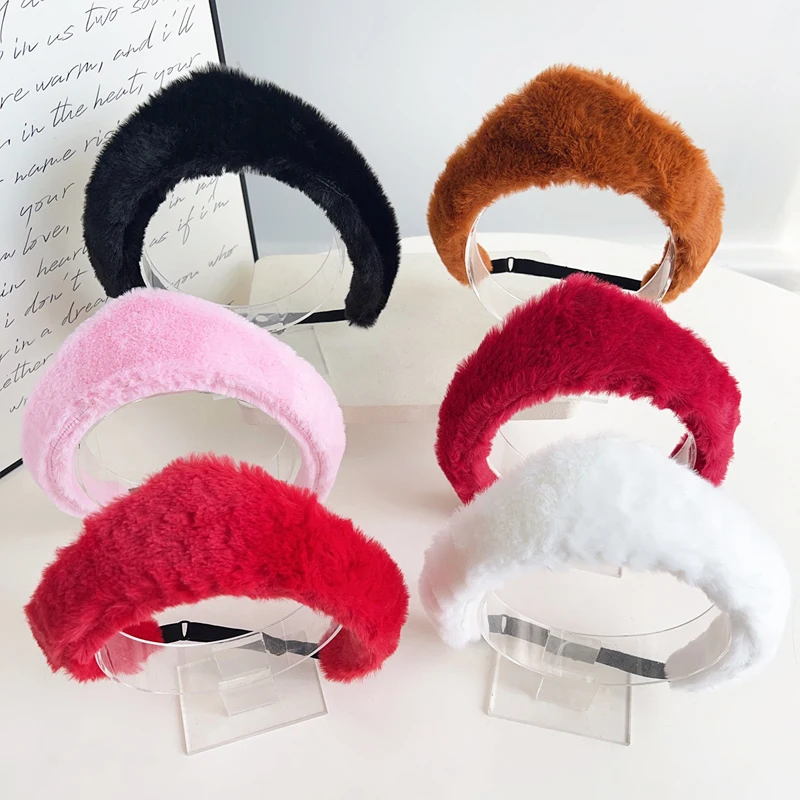 Faux Fur Headband Wide Plush Autumn and Winter Women Girls Hair Bands Fashion Elegant Soft Fluffy Hair Hoops Hair Accessories
Faux Fur Headband Wide Plush Autumn and Winter Women Girls Hair Bands Fashion Elegant Soft Fluffy Hair Hoops Hair Accessories
