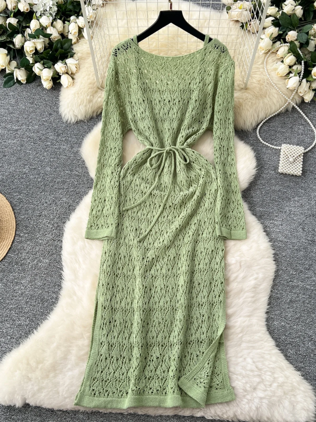 Korean Gentle Style Age-Defying Two-Piece Set Women's Strap Dress Belted Waist Slit Hollow Knitted Dress Fashionable Ensemble
Korean Gentle Style Age-Defying Two-Piece Set Women's Strap Dress Belted Waist Slit Hollow Knitted Dress Fashionable Ensemble