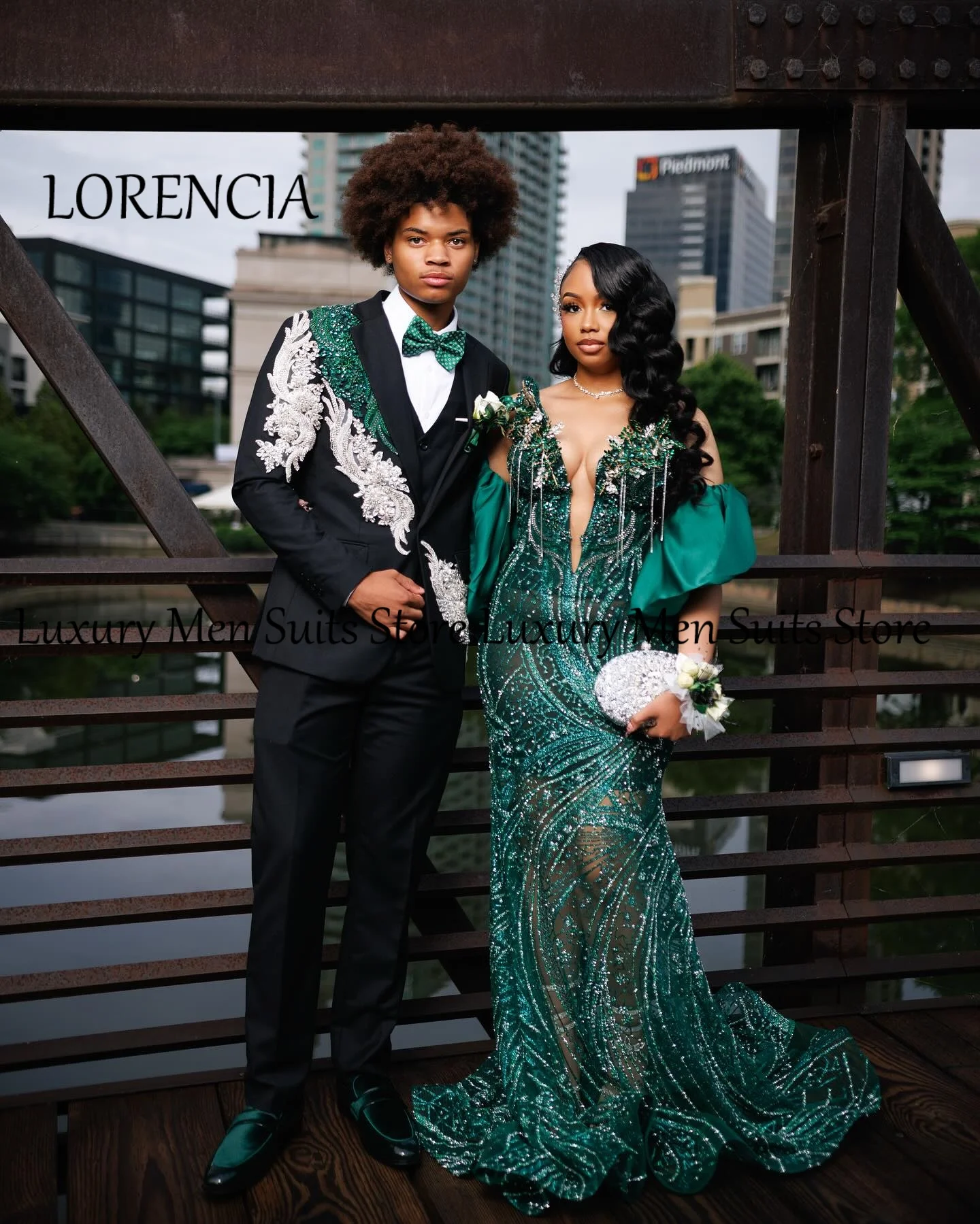 Luxury Rhinestone Men's Suit 3 Pieces Peak Lapel Wedding Groom Tuxedo Set For Dinner Party Custom Made Blazer Pants ropa hombre
Luxury Rhinestone Men's Suit 3 Pieces Peak Lapel Wedding Groom Tuxedo Set For Dinner Party Custom Made Blazer Pants ropa hombre