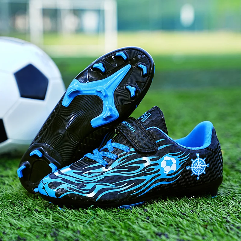 A pair of children's long studs soccer cleats hook and loop wear-resistant non slip training lawn football shoes MZ-218-1
A pair of children's long studs soccer cleats hook and loop wear-resistant non slip training lawn football shoes MZ-218-1