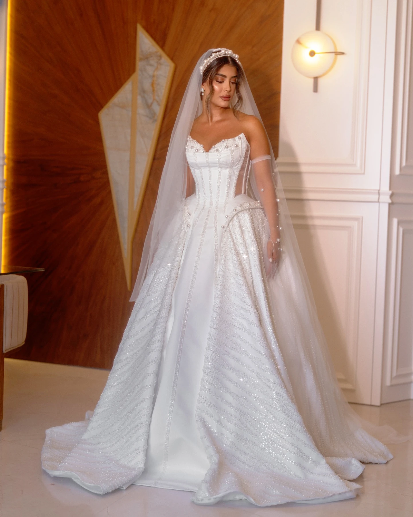 Customized Luxury Beaded Pearl Sweetheart Ball Gown Wedding Dress Corset Bridal Gown With Gloves & Veil Vestidos De Novia
Customized Luxury Beaded Pearl Sweetheart Ball Gown Wedding Dress Corset Bridal Gown With Gloves & Veil Vestidos De Novia