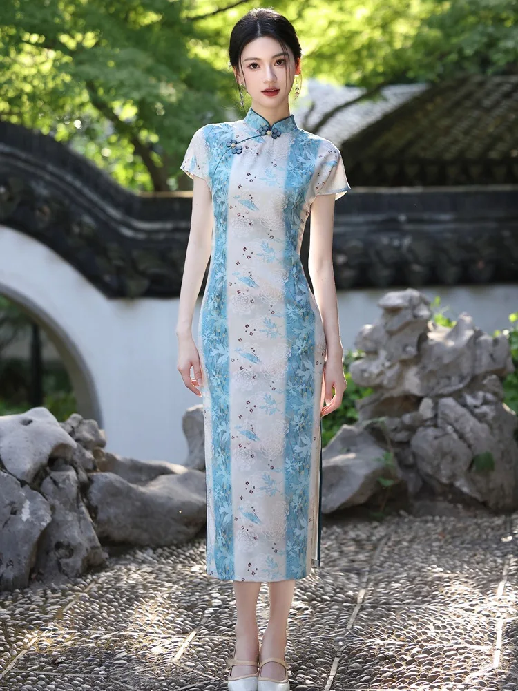 Summer Qipao 2025 New Retro Long Improved Edition Young Girl Camellia Dress
Summer Qipao 2025 New Retro Long Improved Edition Young Girl Camellia Dress