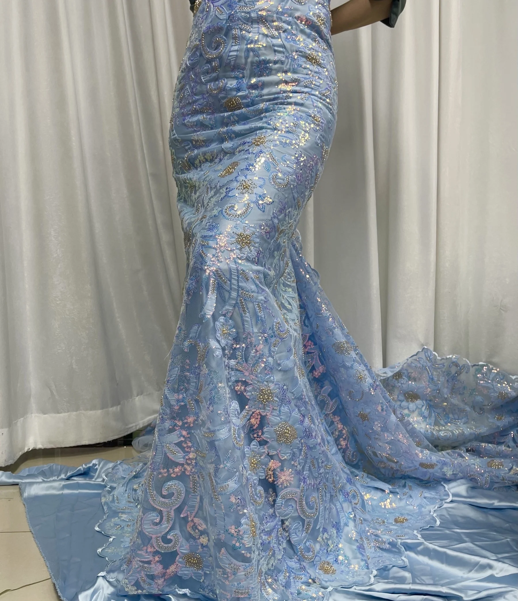 African Handmade Beads Laces Fabrics Luxury Nigerian Sequins Beaded Mesh Lace Fabric French Bride Tulle Lace For DIY Wedding
African Handmade Beads Laces Fabrics Luxury Nigerian Sequins Beaded Mesh Lace Fabric French Bride Tulle Lace For DIY Wedding