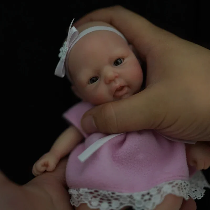 7-дюймовая силиконовая кукла для девочек Micro Preemie всего тела «София», реалистичная мини-кукла реборн, детская антистрессовая кукла
7-дюймовая силиконовая кукла для девочек Micro Preemie всего тела «София», реалистичная мини-кукла реборн, детская антистрессовая кукла