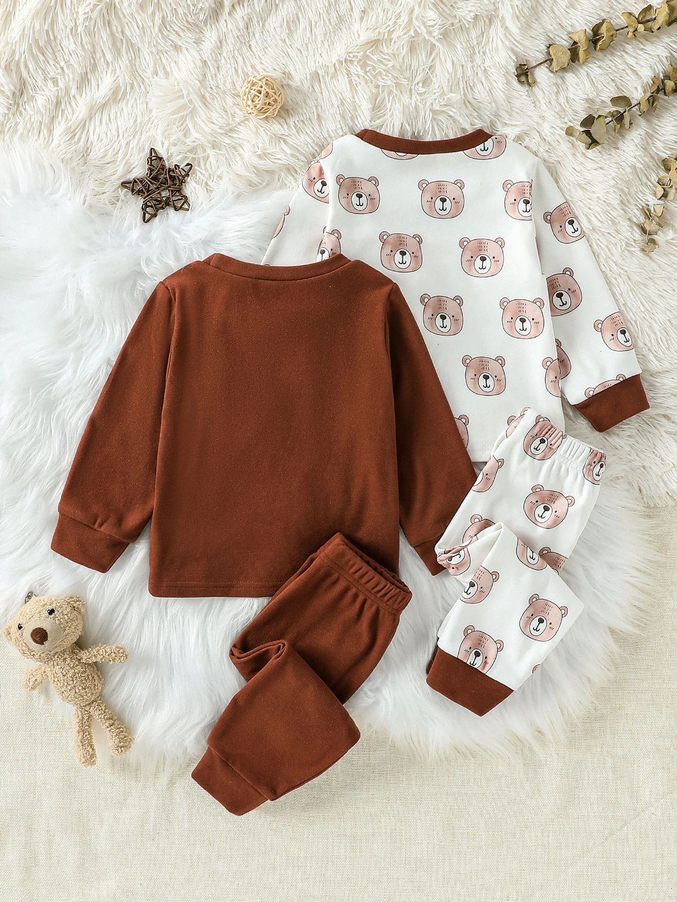 2025 Autumn/ Winter 4Pieces Fleece Baby Boys/ Girls Unisex Long Sleeve O-Neck Casual Daily Warm For 1-3Y Clothing Sets
2025 Autumn/ Winter 4Pieces Fleece Baby Boys/ Girls Unisex Long Sleeve O-Neck Casual Daily Warm For 1-3Y Clothing Sets