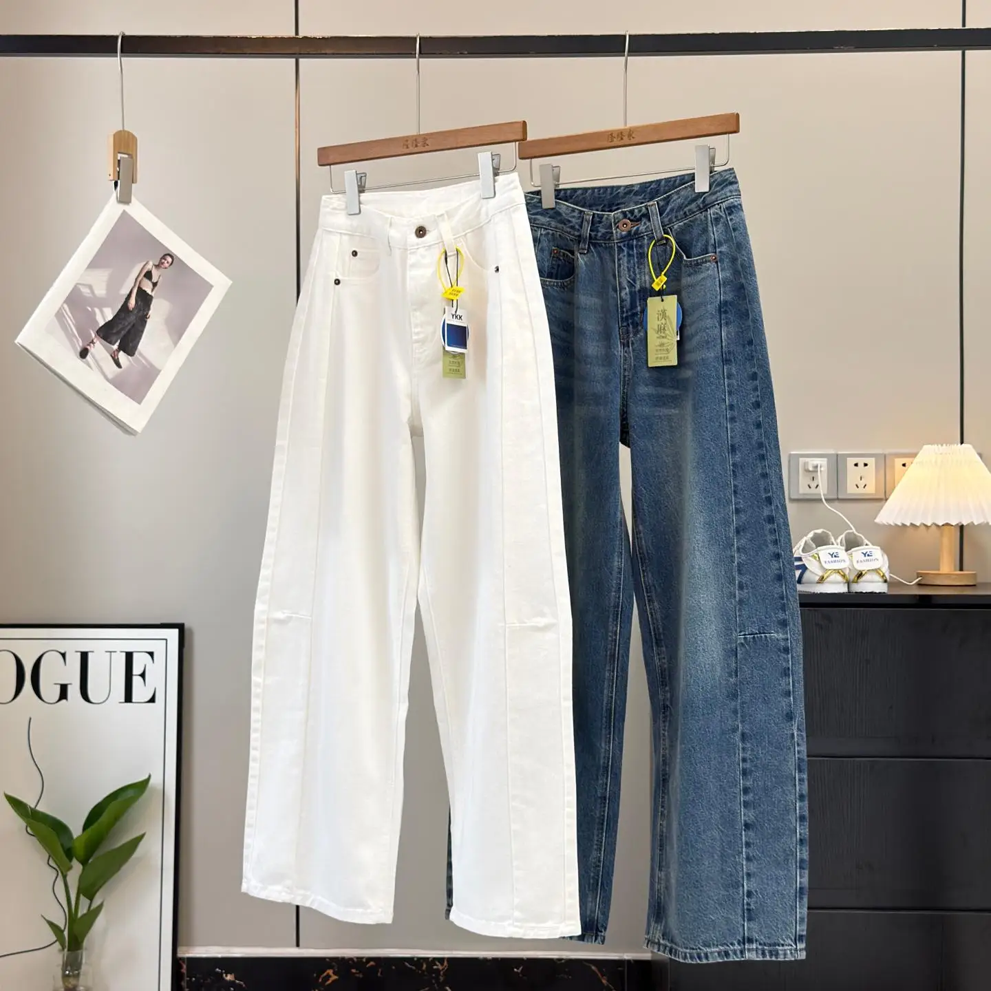 American Retro Wide Leg Pants Women's Loose Straight Cut Banana Slimming Jeans High Waist Cotton Spring Season Fashion
American Retro Wide Leg Pants Women's Loose Straight Cut Banana Slimming Jeans High Waist Cotton Spring Season Fashion