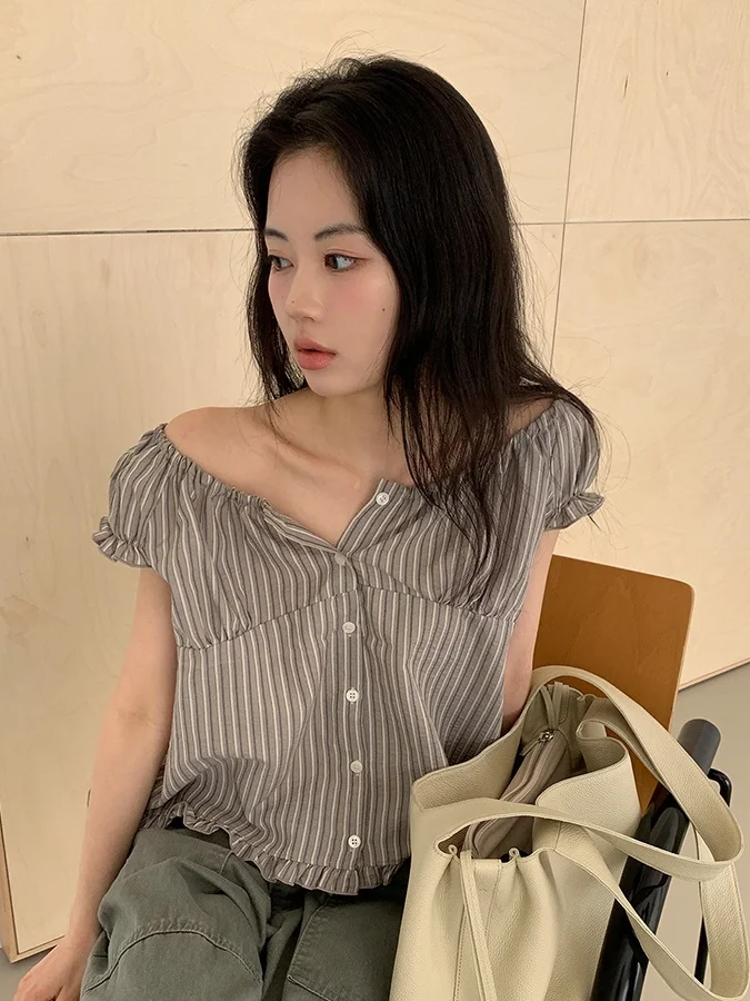 Chic Vintage Striped Shoulder Bared Bubble Sleeve Shirt Women's Small Size Fungus Lace Trim Korean Style High Waist Shirt
Chic Vintage Striped Shoulder Bared Bubble Sleeve Shirt Women's Small Size Fungus Lace Trim Korean Style High Waist Shirt